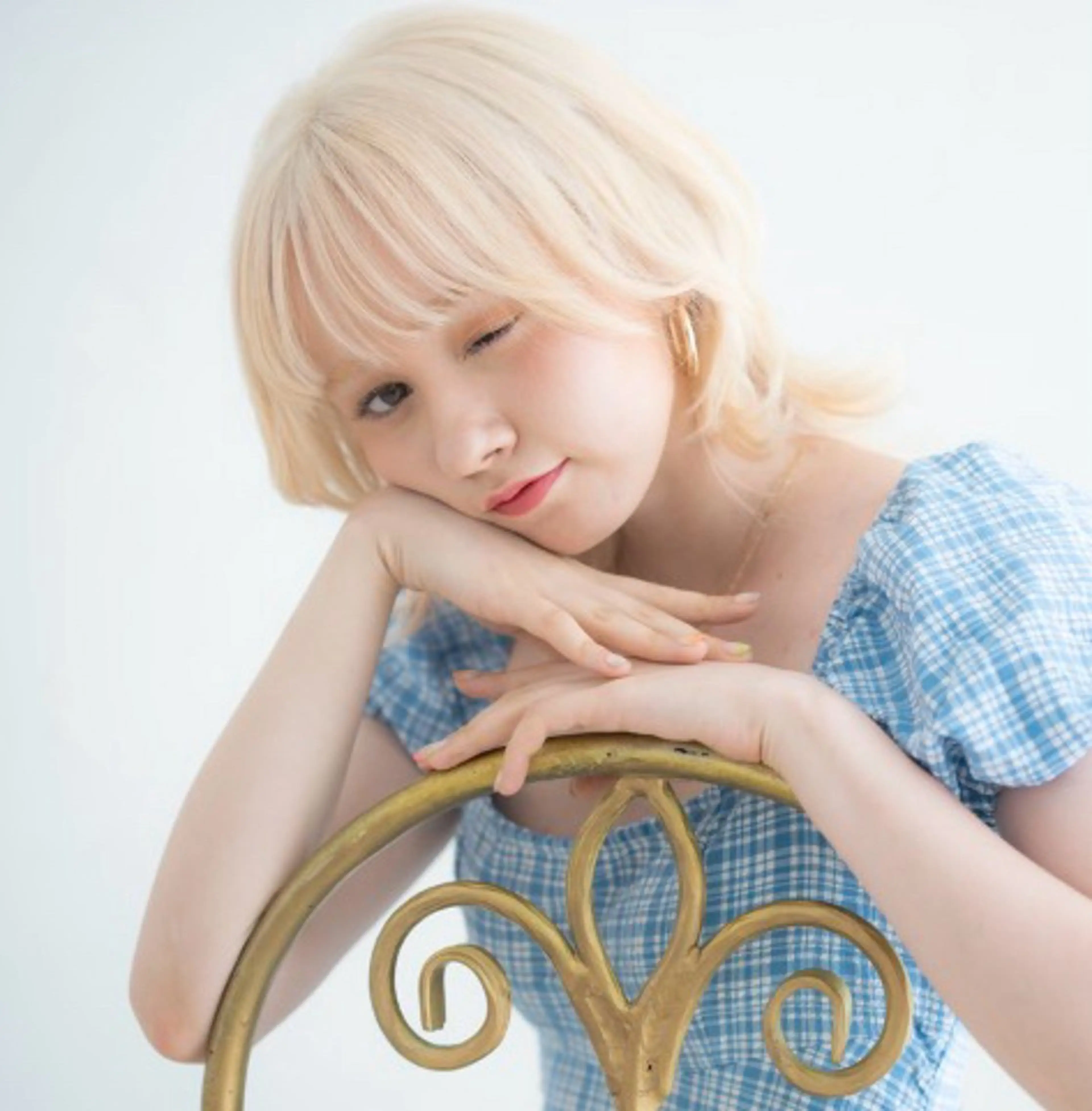 ミディアム カラー ブリーチ 透明感カラー デザインカラー ダブルカラー ハイトーンカラー 坂本 裕樹のヘアスタイル