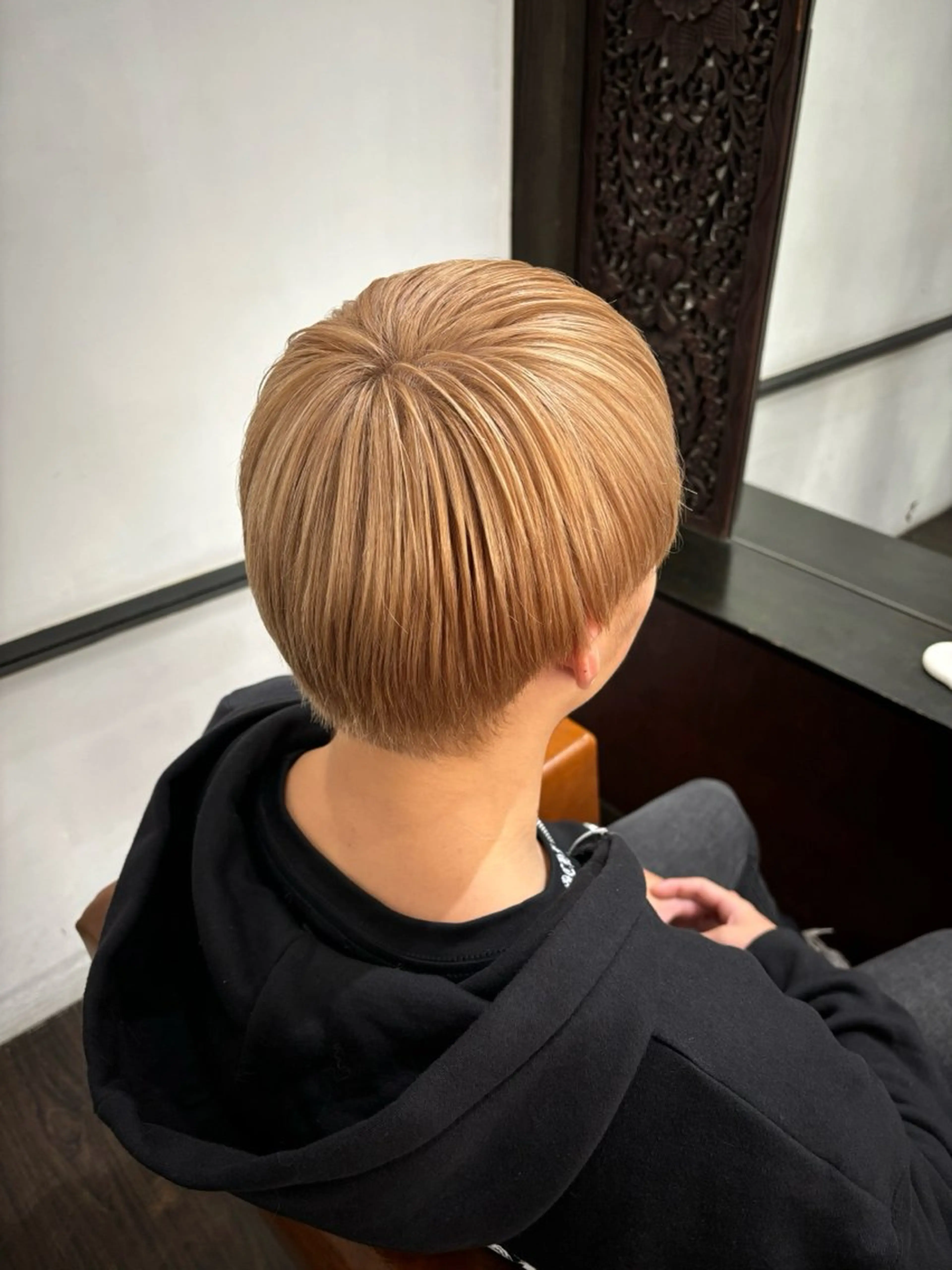 ショート カラー メンズ メンズブリーチ ベージュカラー ブリーチ ケアブリーチ ヘアカラー 本間友也/透明感 /ハイトーンのヘアスタイル