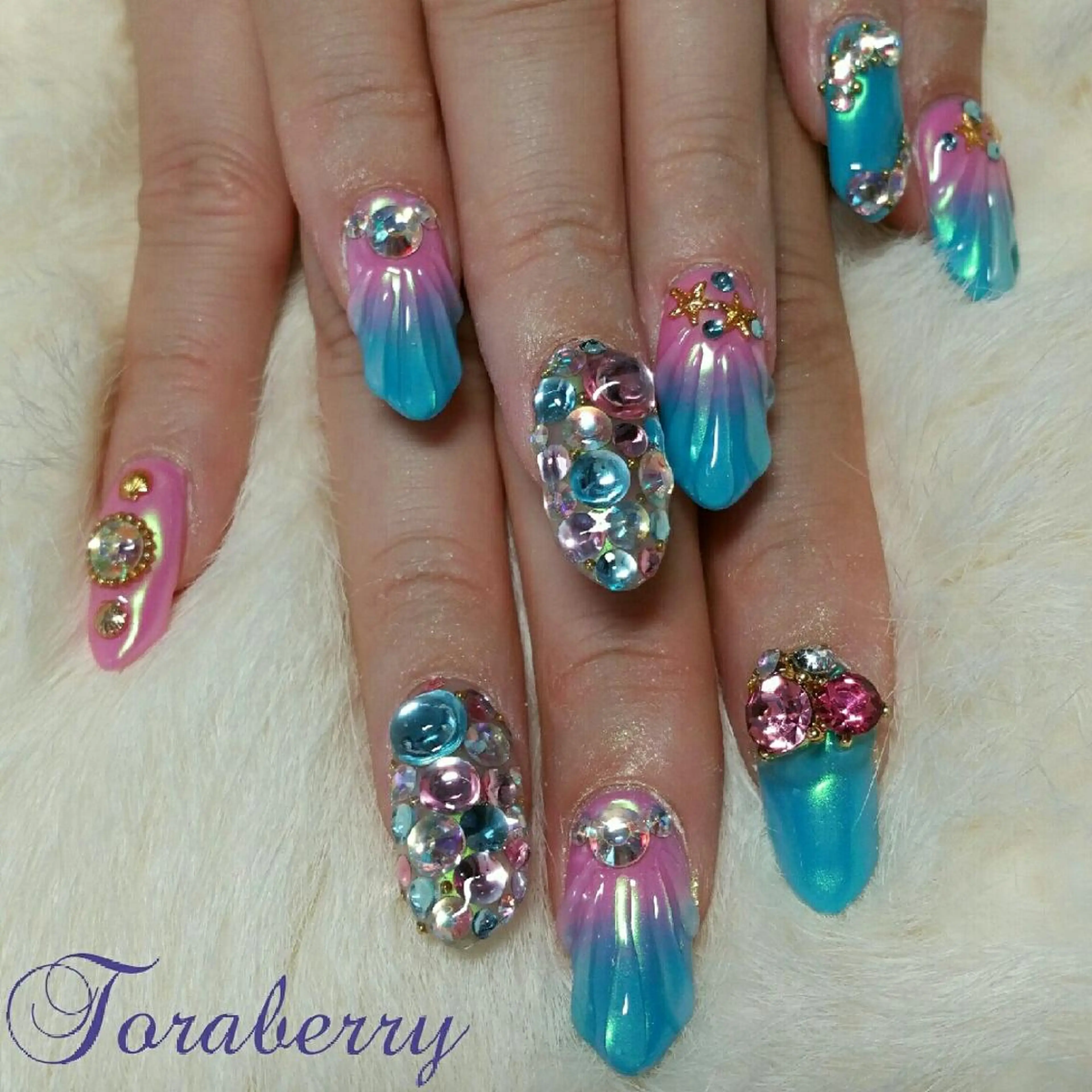 ネイル 持ち込み ネイリスト なつみのネイルデザイン