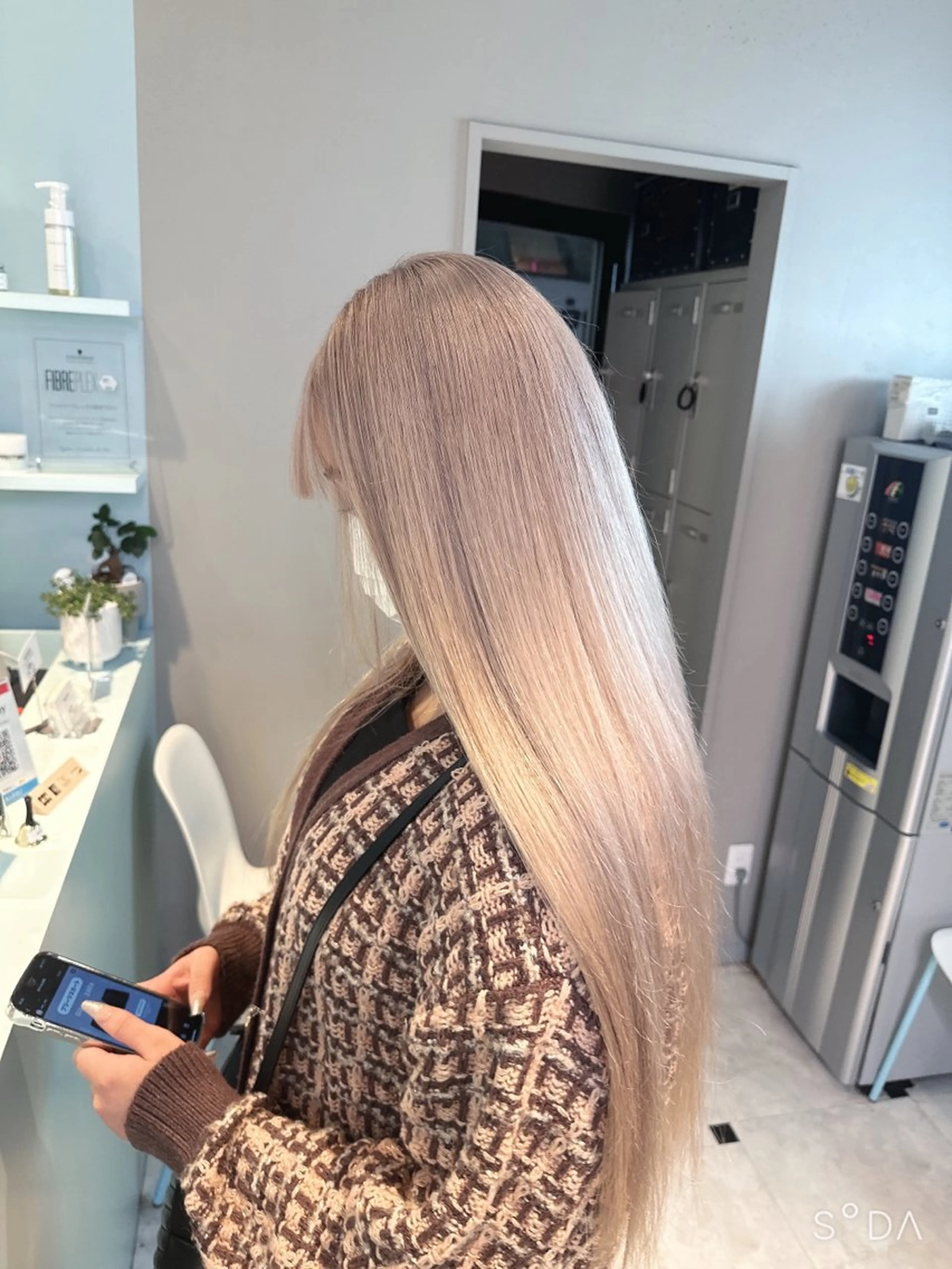 ロング カラー 🪄池袋ハイトーン 🪄ブリーチカラーのヘアスタイル