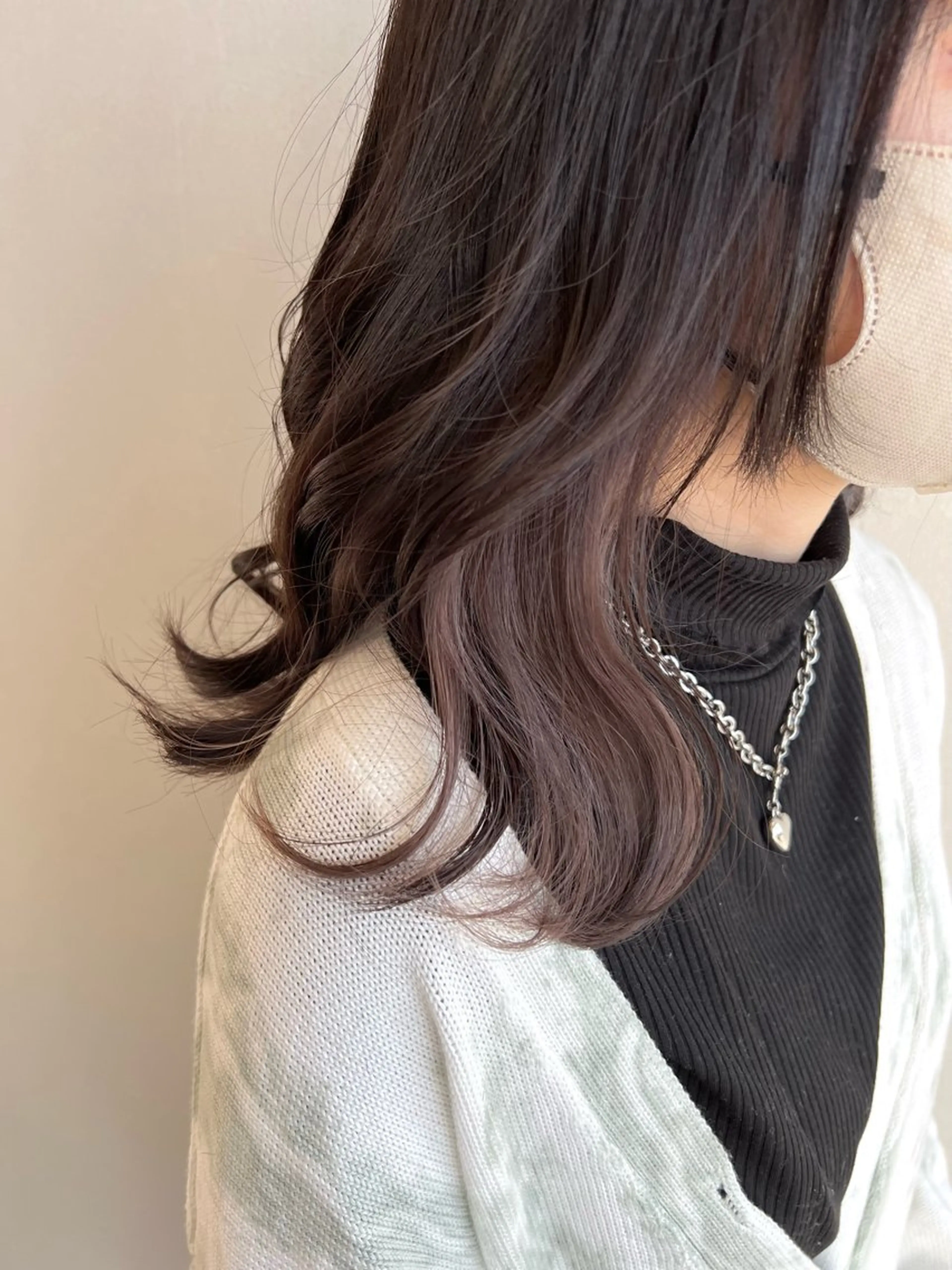 ロング カラー ブラウンカラー ダークブラウン ハイトーンカラー インナーカラー ヘアカラー LAFF所属・土田 紘太のヘアスタイル