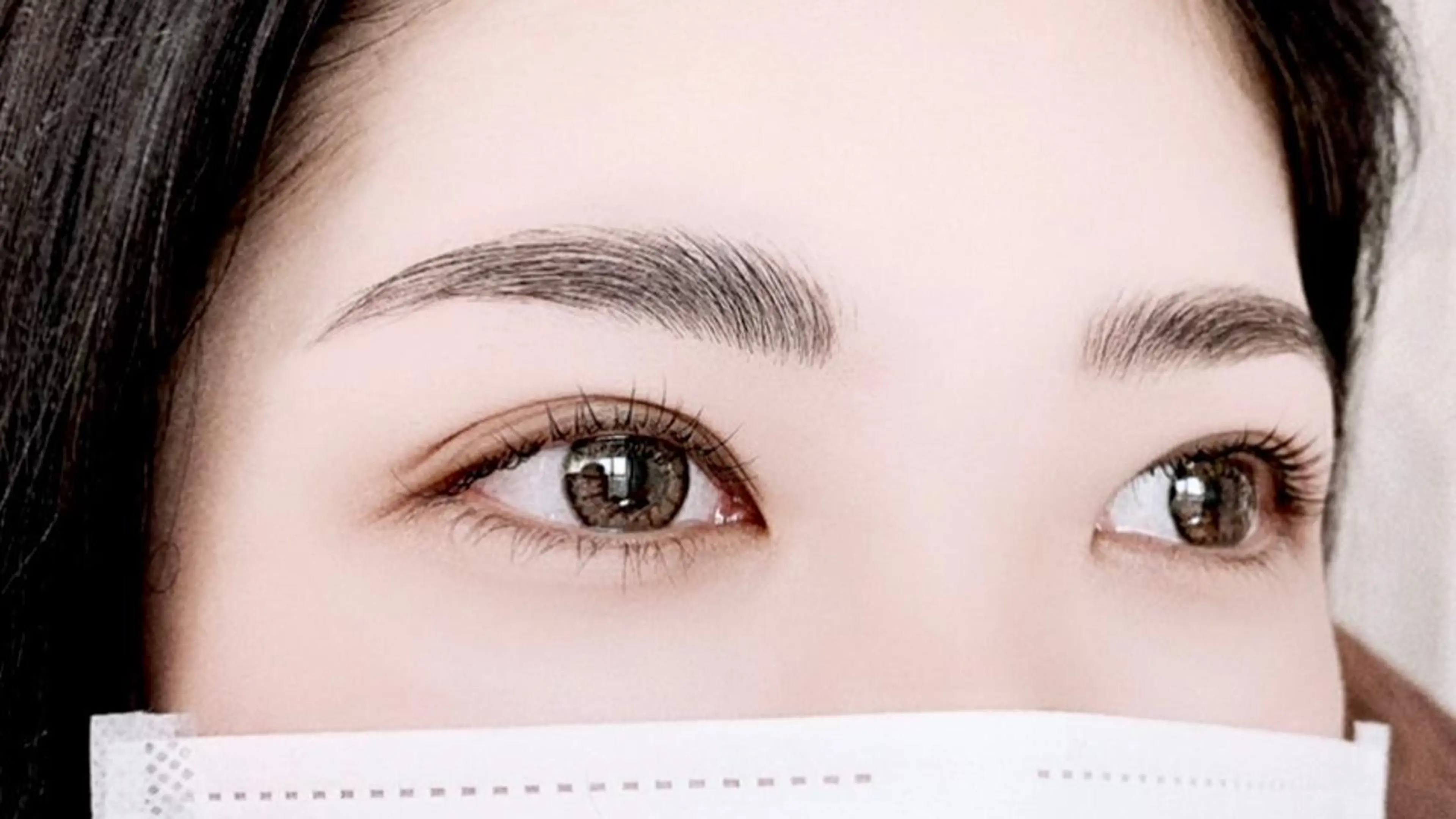 アイブロウ ハリウッドブロウリフト ★ EMINALの眉毛・アイブロウイメージ