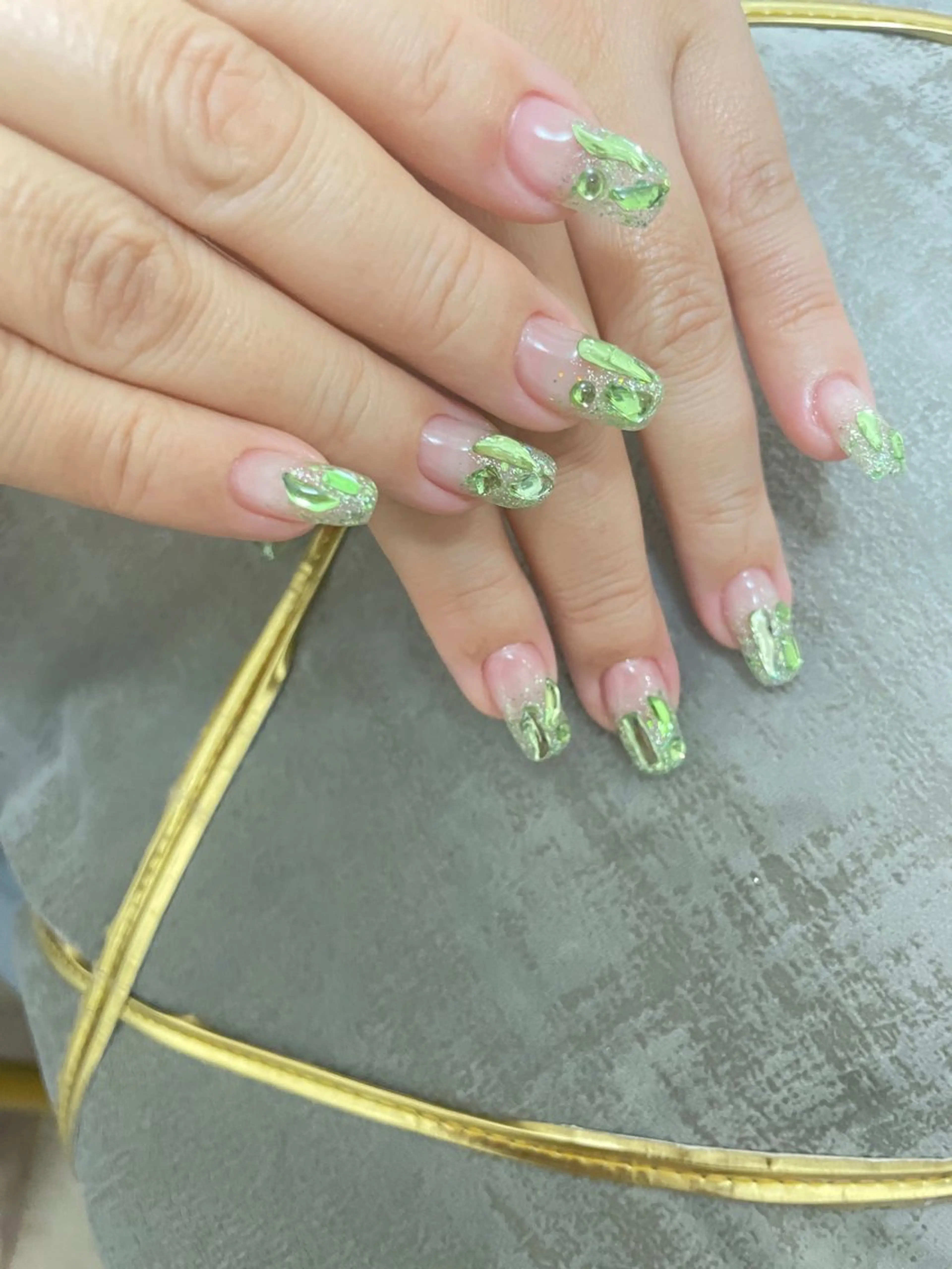 ネイル ハンドネイル AngelChris ビューティーサロンのネイルデザイン