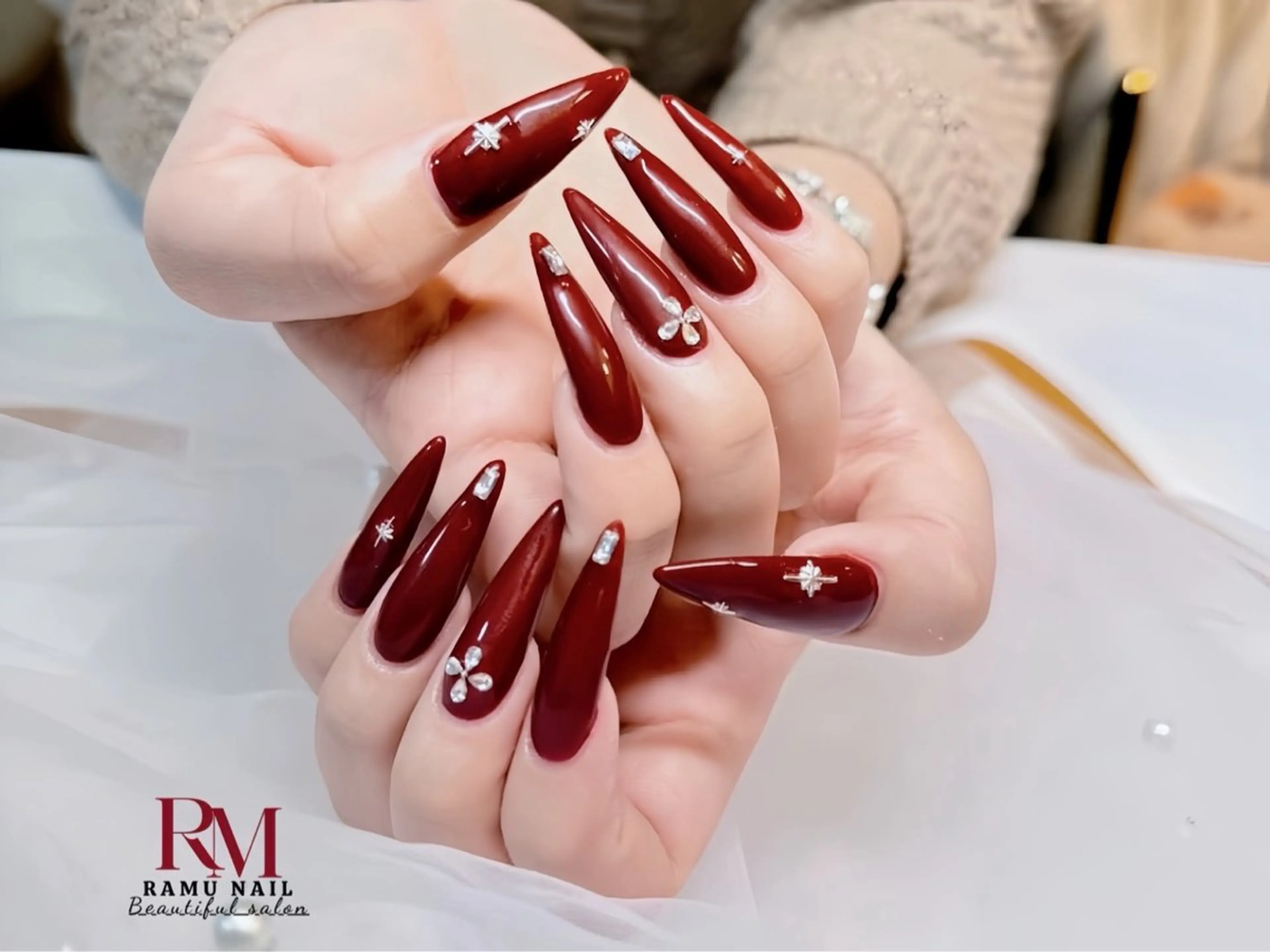 ネイル キラキラネイル マグネットネイル ミラーネイル ピンク ワンホンネイル ハンドネイル RAMU_Nail 池袋店のネイルデザイン