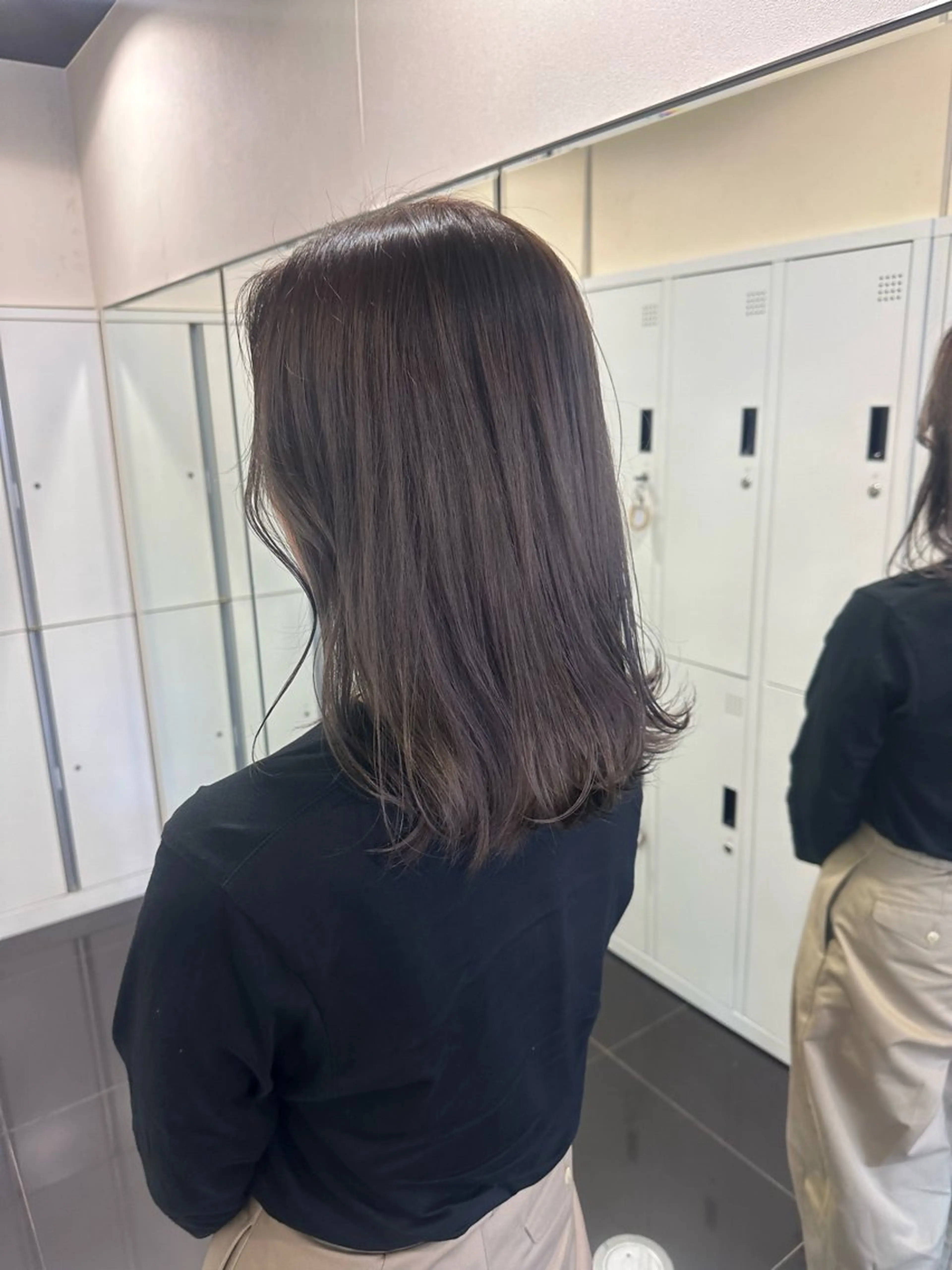 セミロング カラー グレージュ ラベンダーカラー ラベンダーグレージュ ラベンダーグレー ブリーチカラー/ベー ジュ/Hono🦖のヘアスタイル