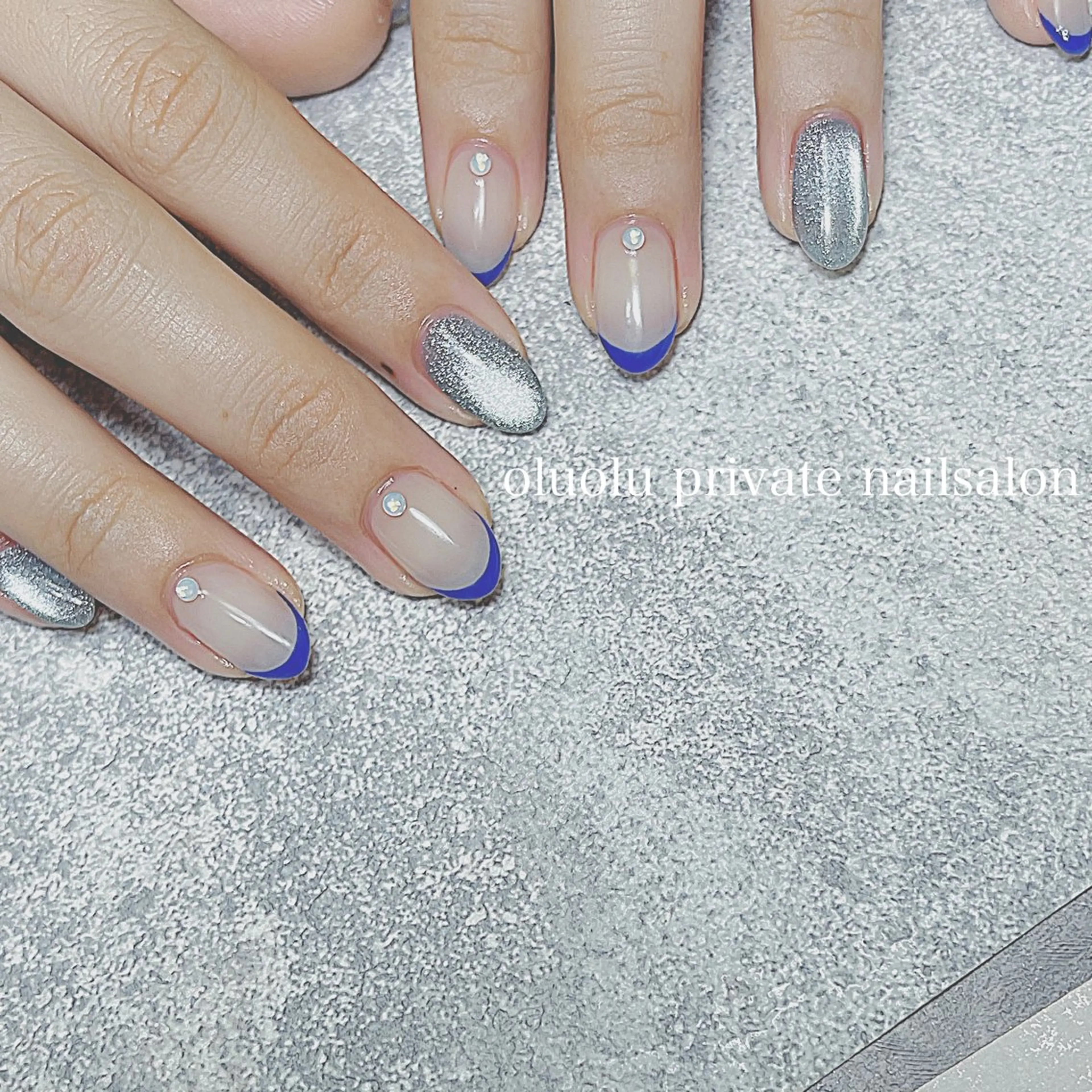 ネイル アートネイル ブルー フットネイル フレンチネイル 水色 ハンドネイル 大村 紬華のネイルデザイン