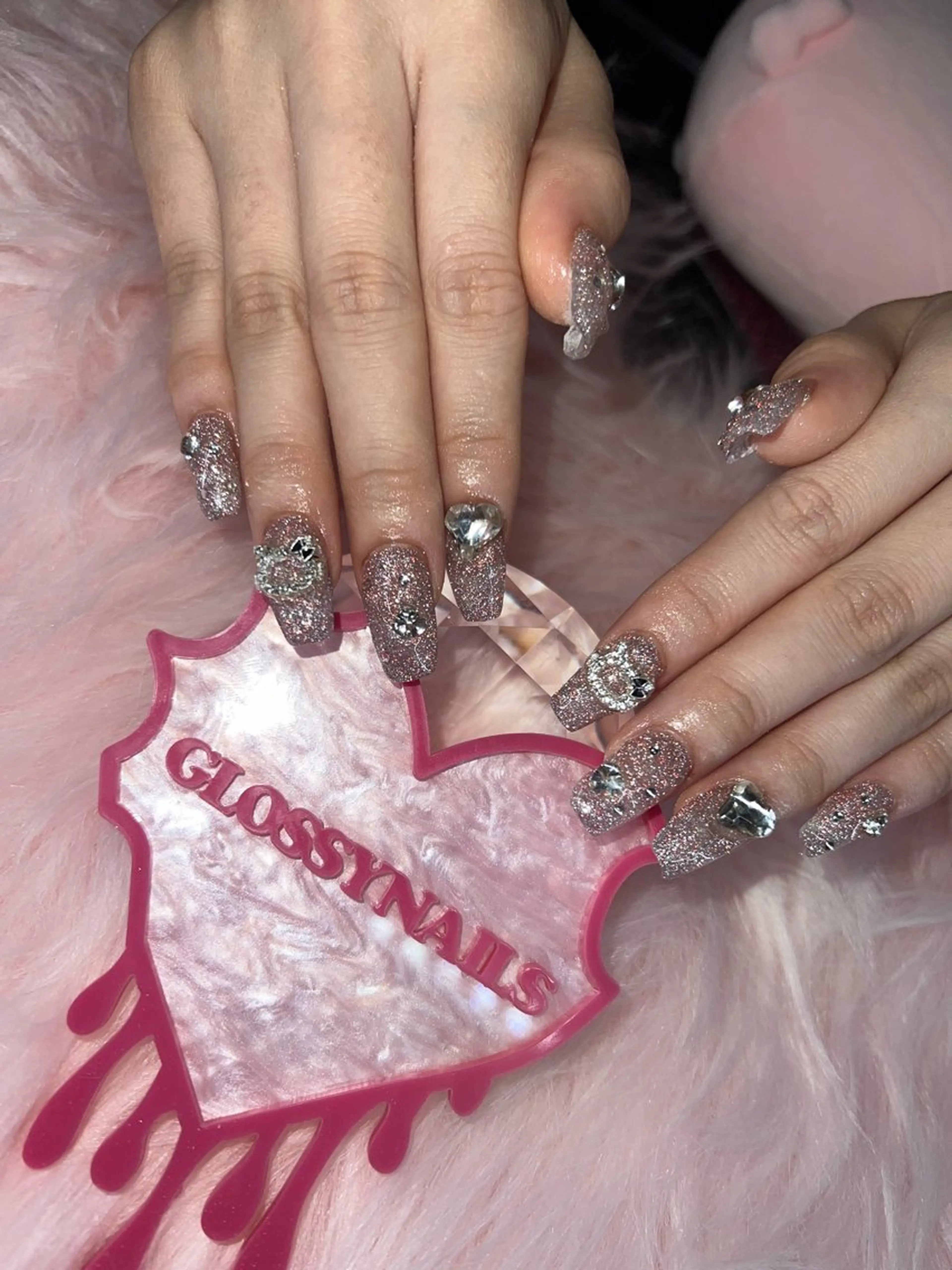 ネイル キラキラネイル スカルプネイル ハンドネイル glossy nails所属・Glossy -miyoのネイルデザイン