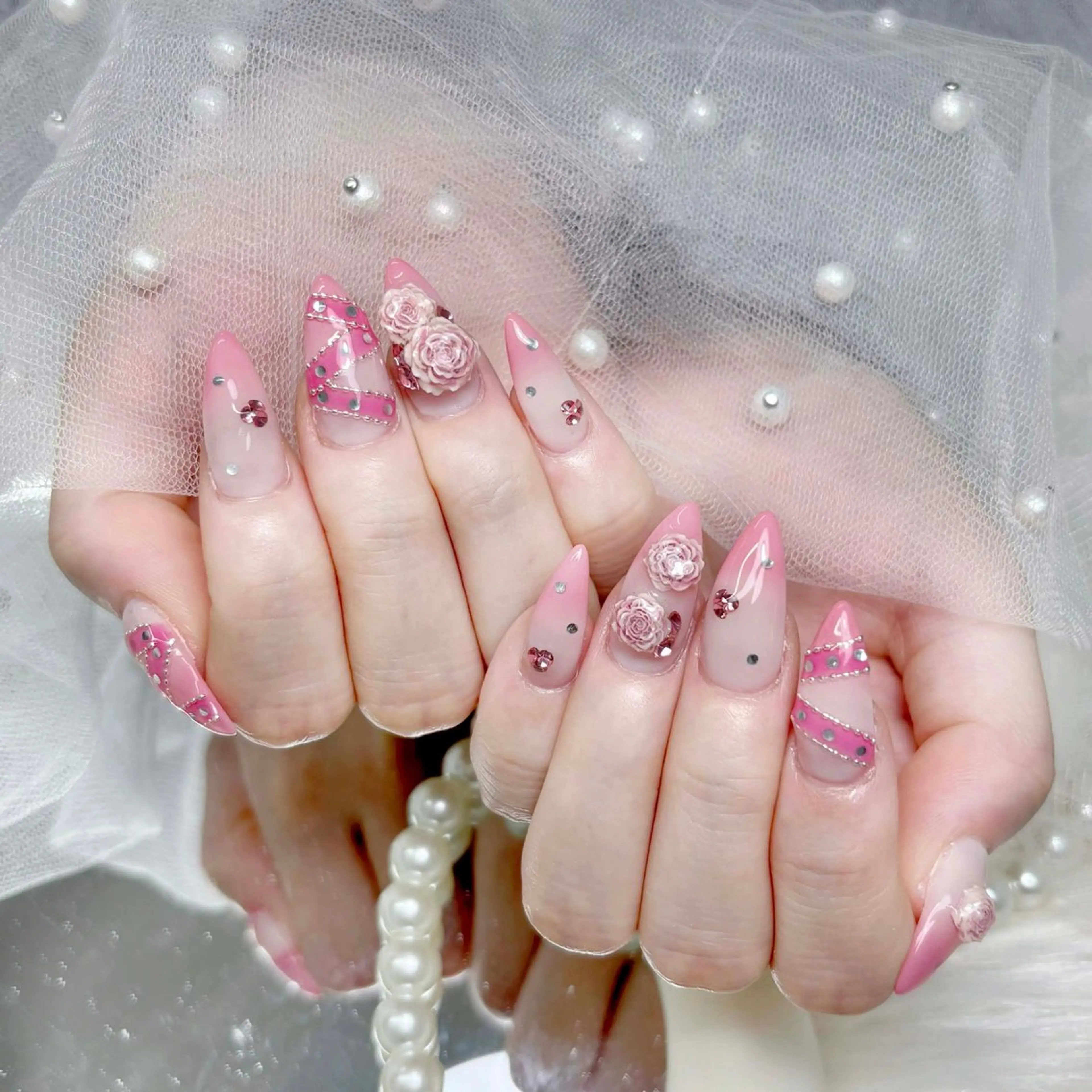 ネイル ハンドネイル ハンドケア いちご ちゃんのネイルデザイン