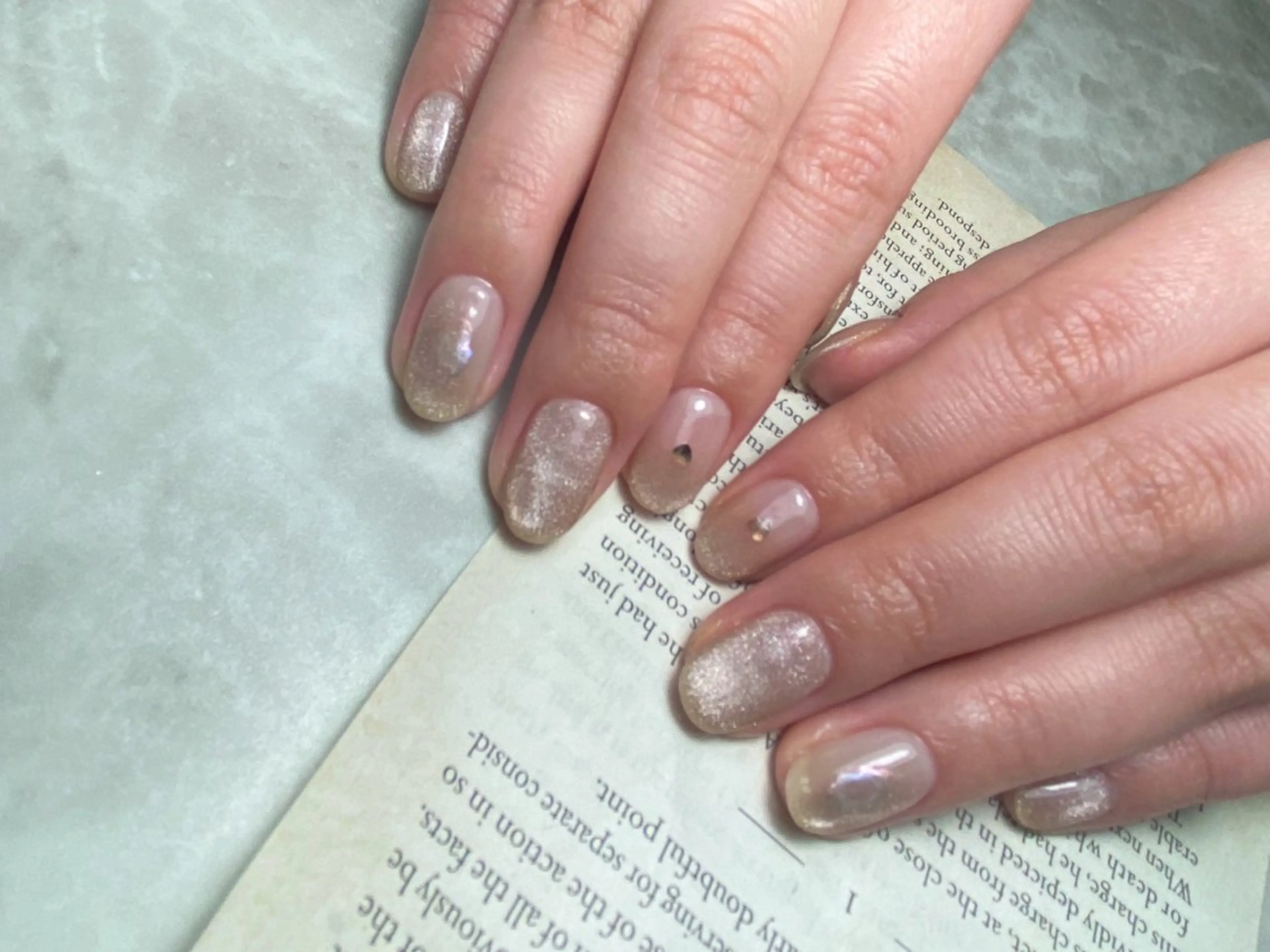 ネイル マグネットネイル ハンドネイル 🌿Charme🌿 MAIのネイルデザイン