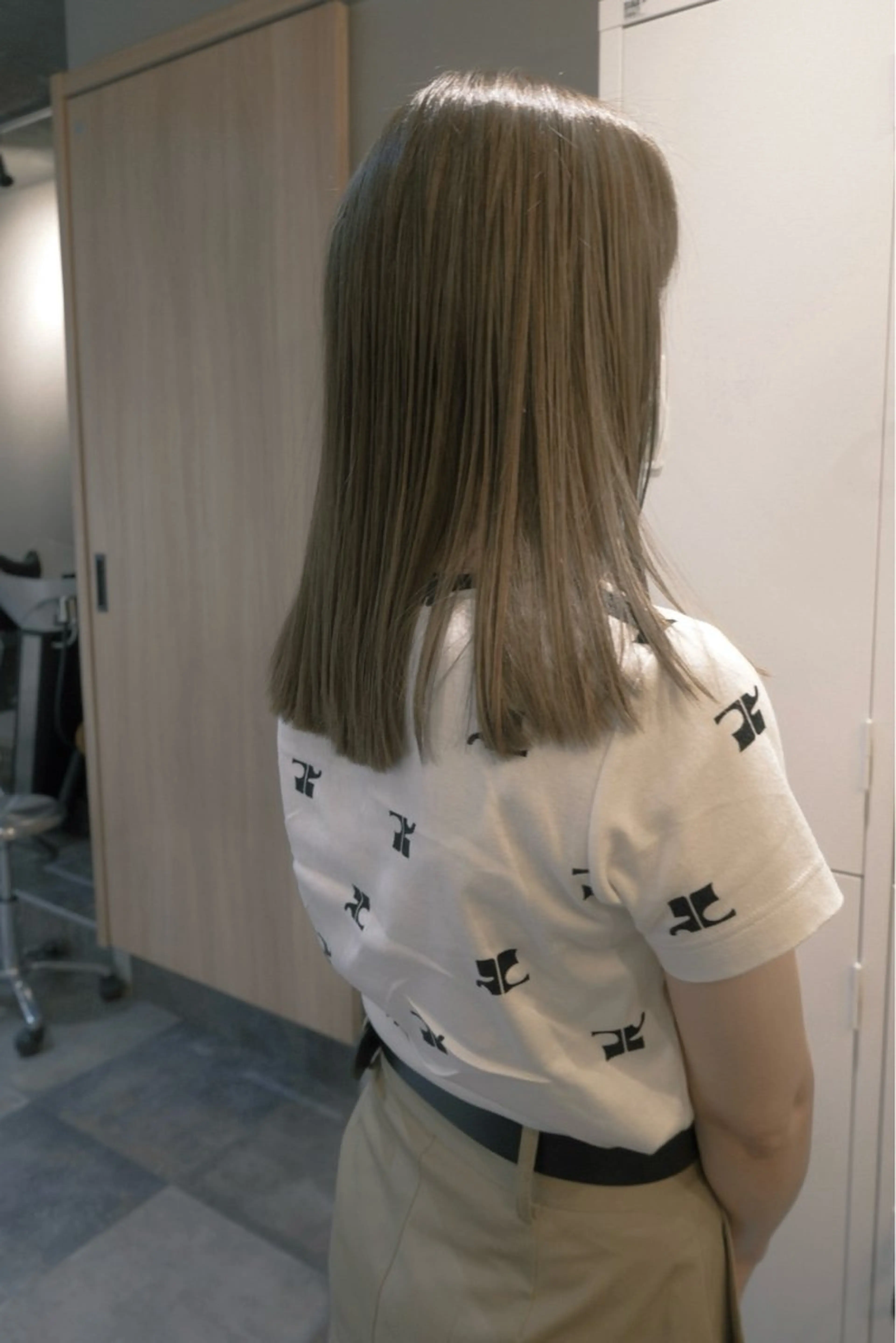 セミロング カット ヘアカラー トリートメント ヘアセット ハルカ/透け感カラー /顔周りレイヤーのヘアスタイル