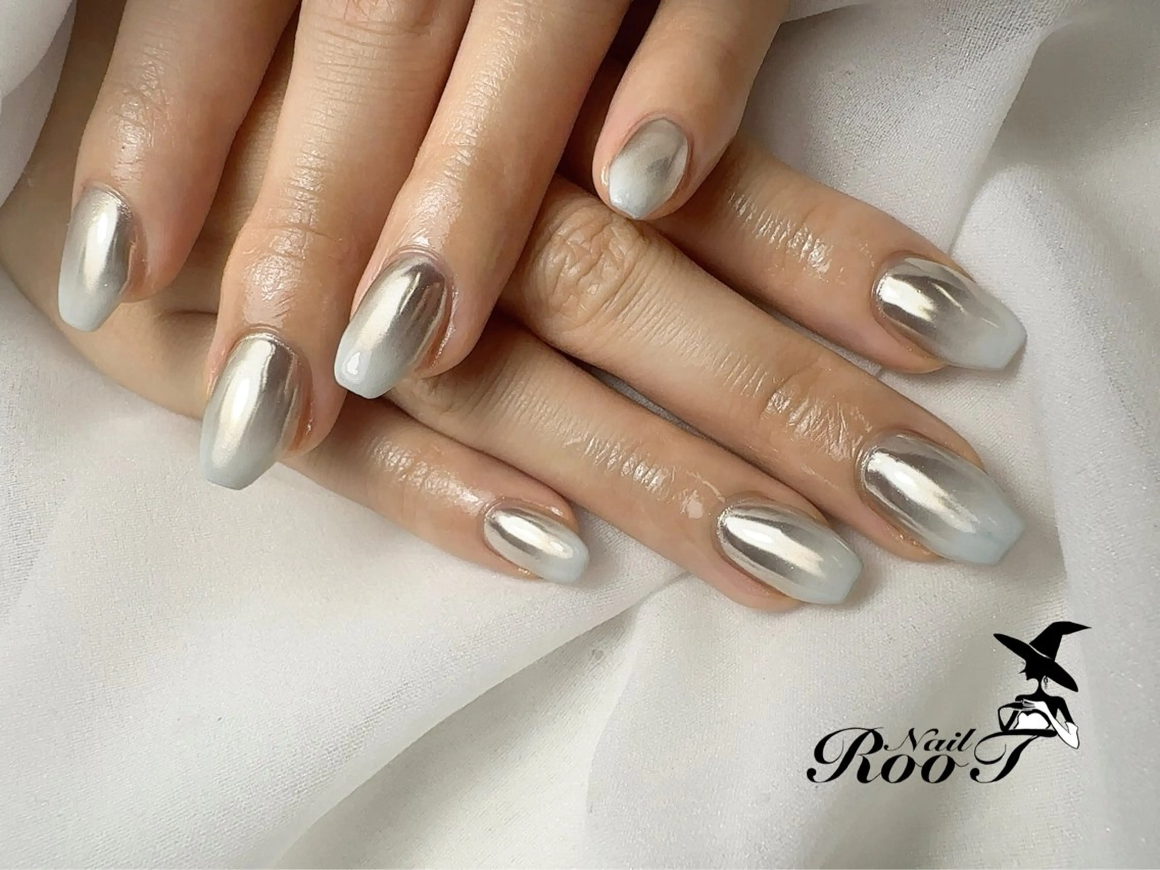 ネイル グラデーション ミラーネイル ハンドネイル RooT Nailのネイルデザイン