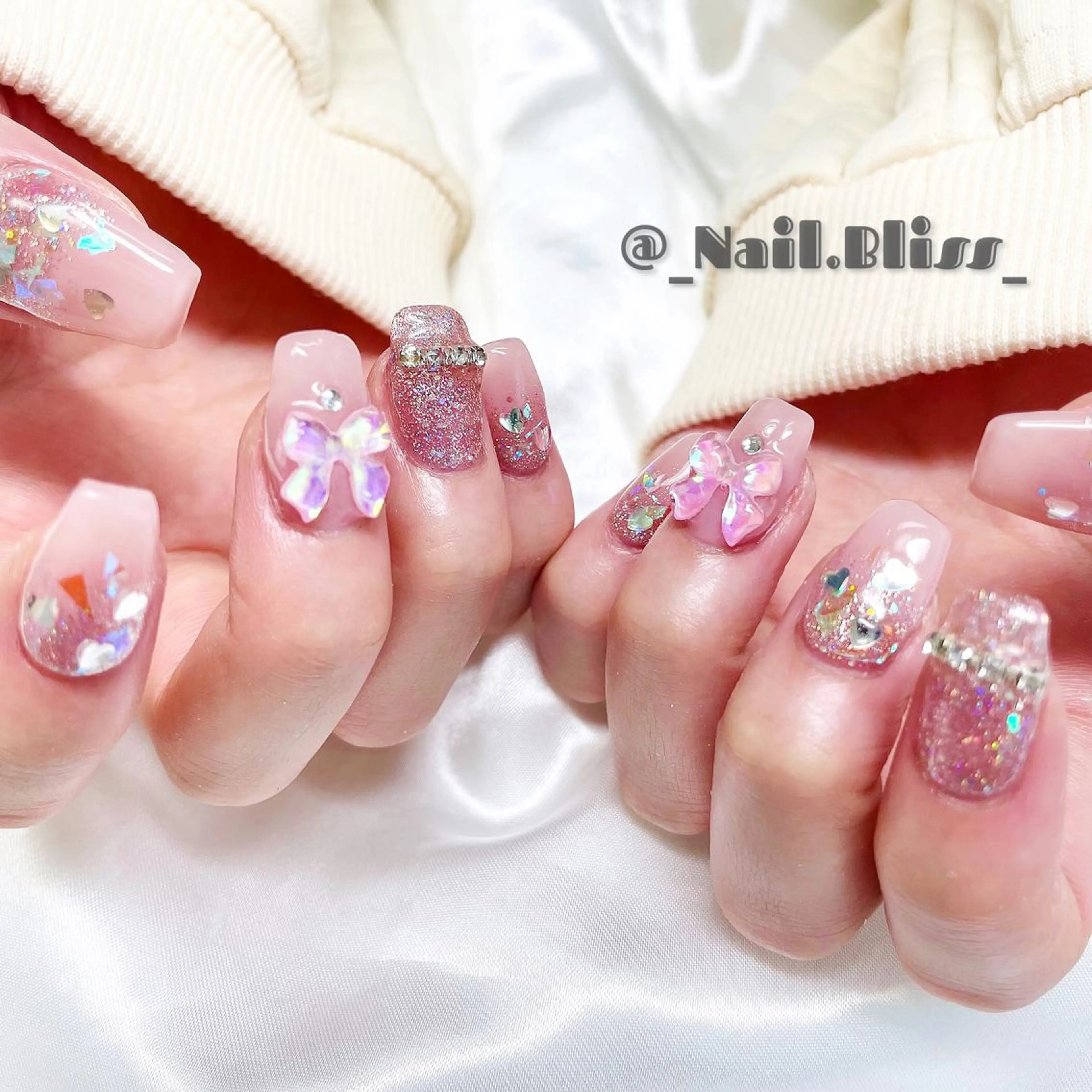 ネイル ガーリー ハンドネイル NAIL BLISSのネイルデザイン
