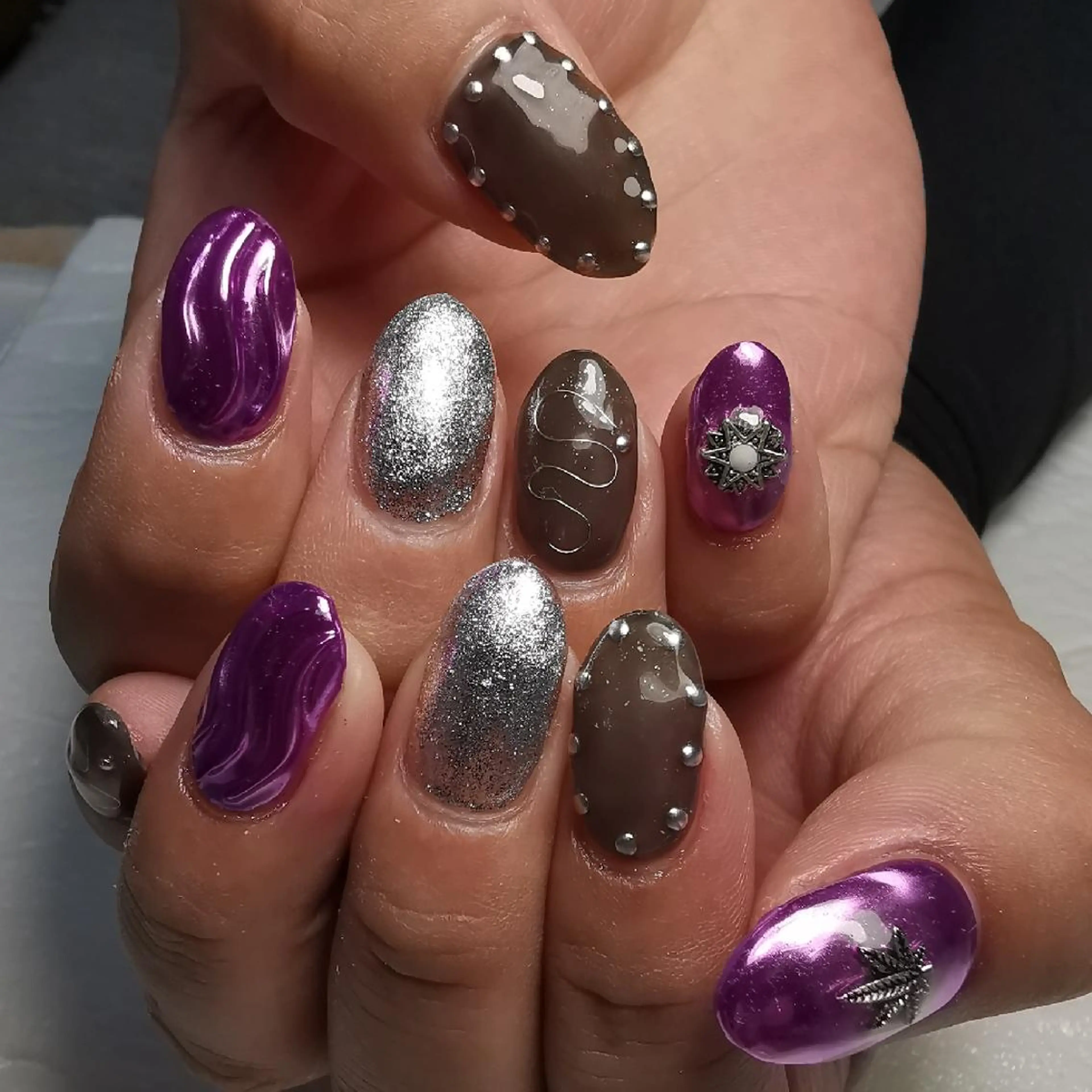 ネイル ミラーネイル パープル ハンドネイル reve あやののネイルデザイン