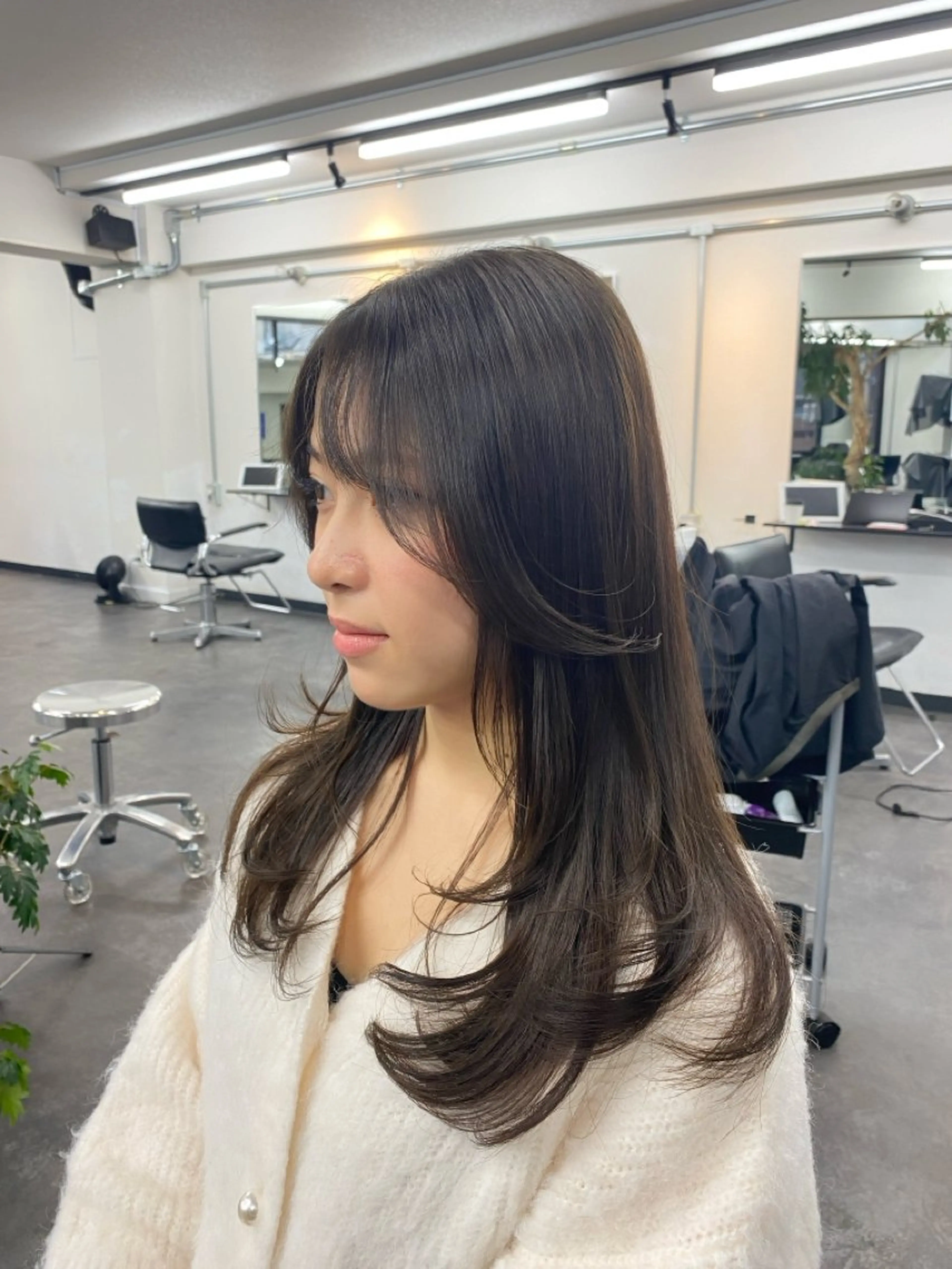 セミロング カラー ヘアカラー 韓国風/ブリーチ/ 透明感🫧ケイタのヘアスタイル