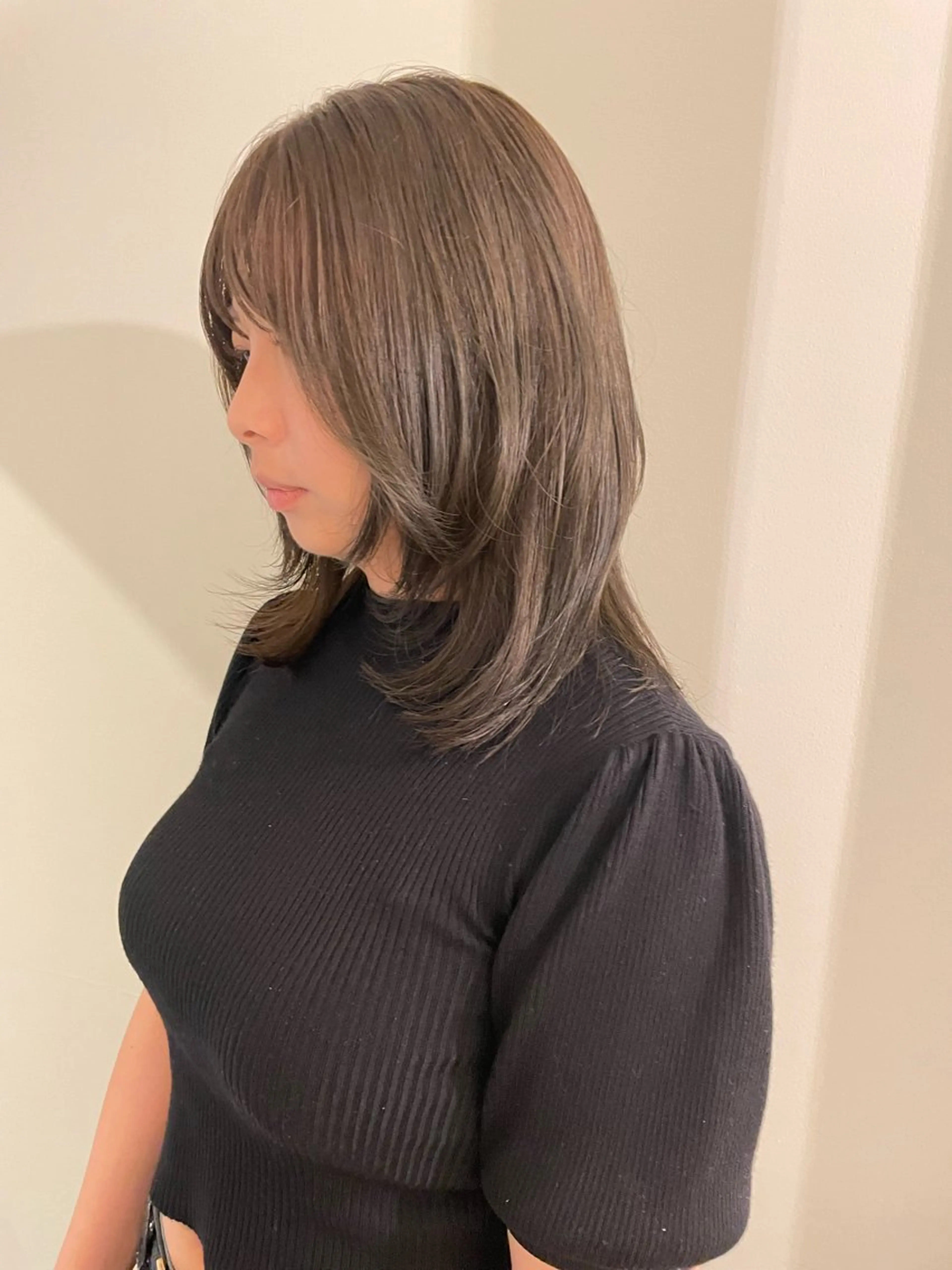 ミディアム カラー レイヤーカット カット ヘアカラー トリートメント 渋谷 留菜のヘアスタイル