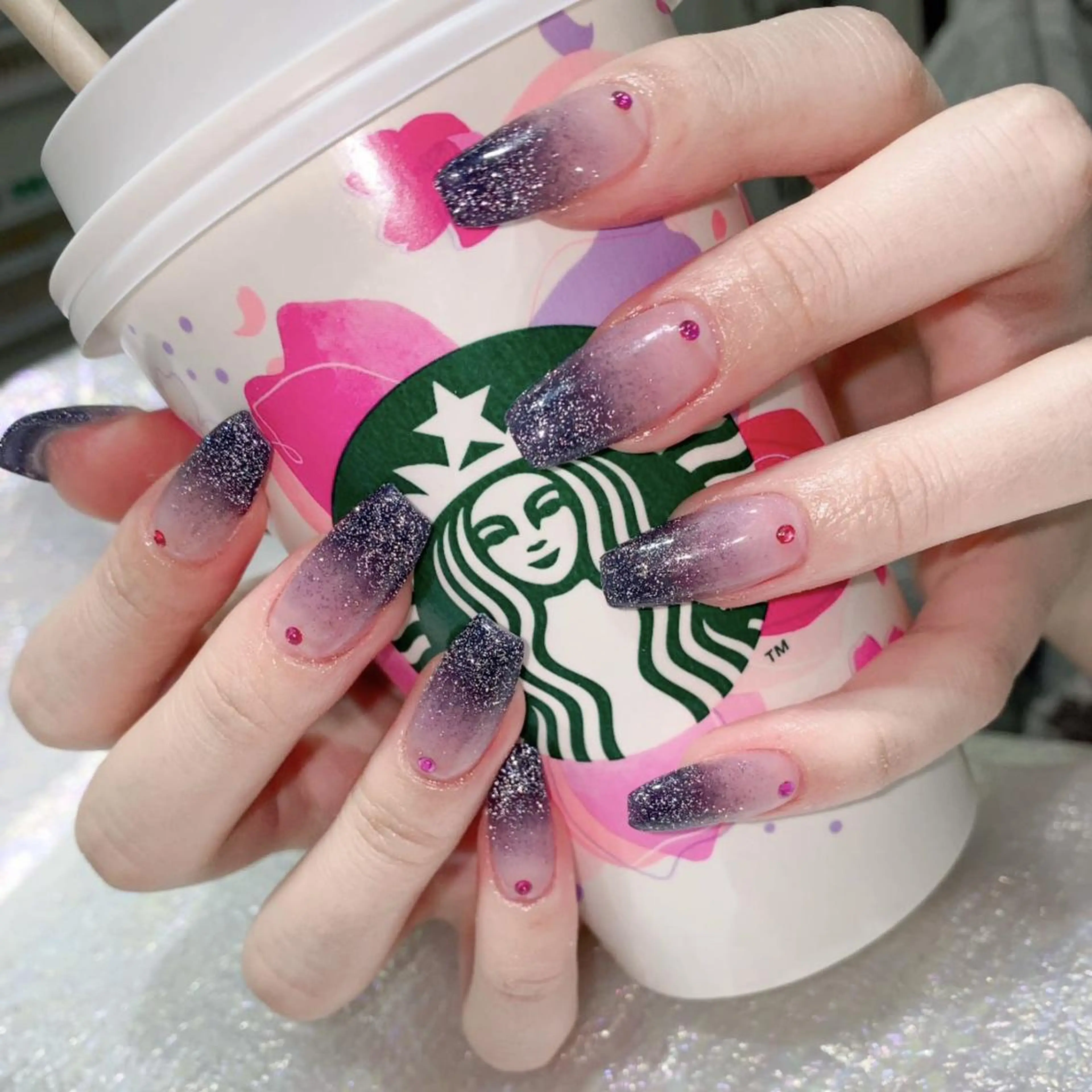 ネイル Queens ciciのネイルデザイン