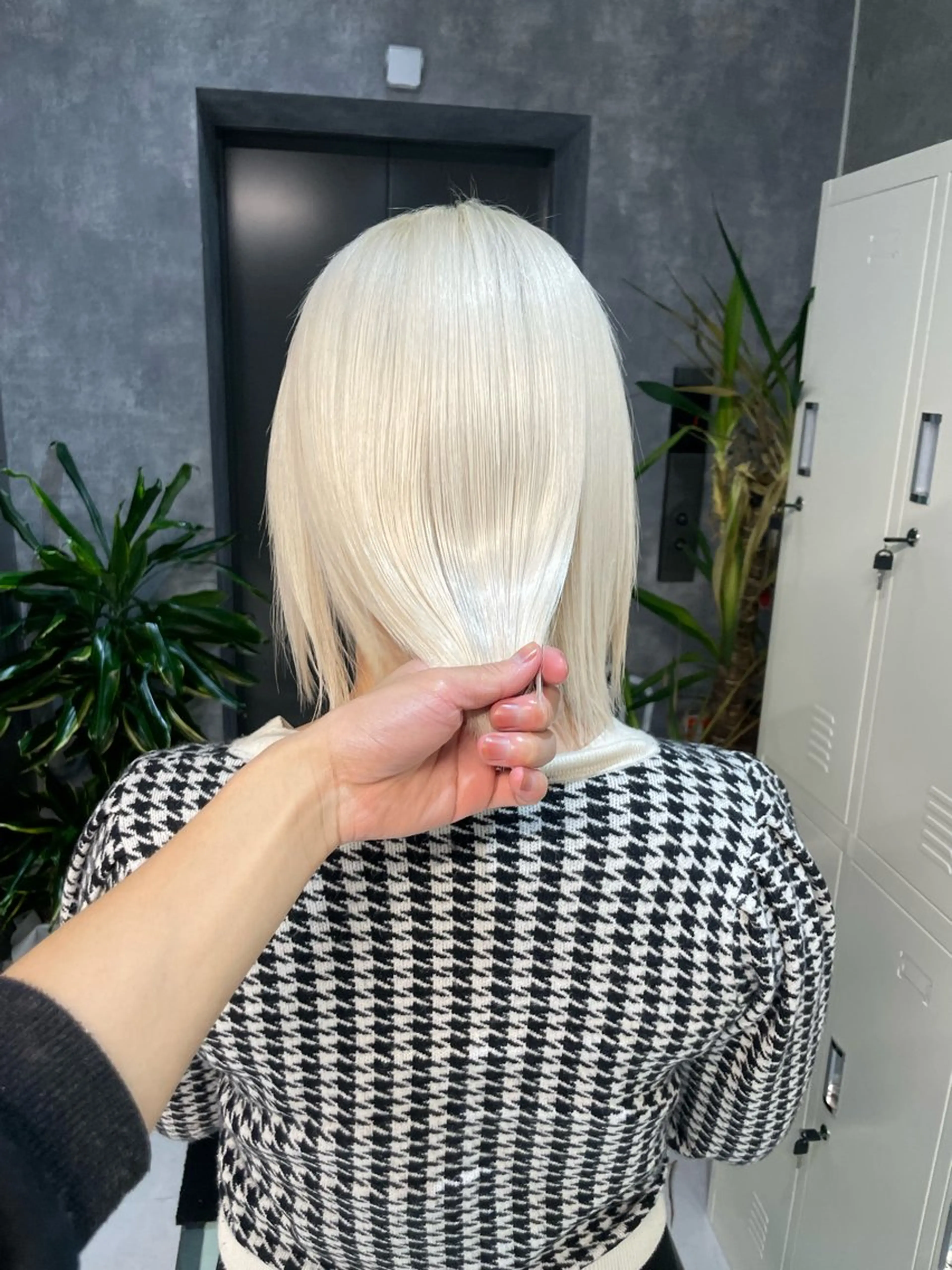 ミディアム ヘアカラー トリートメント ヘアセット ハイトーン特化🎀 LEONのヘアスタイル