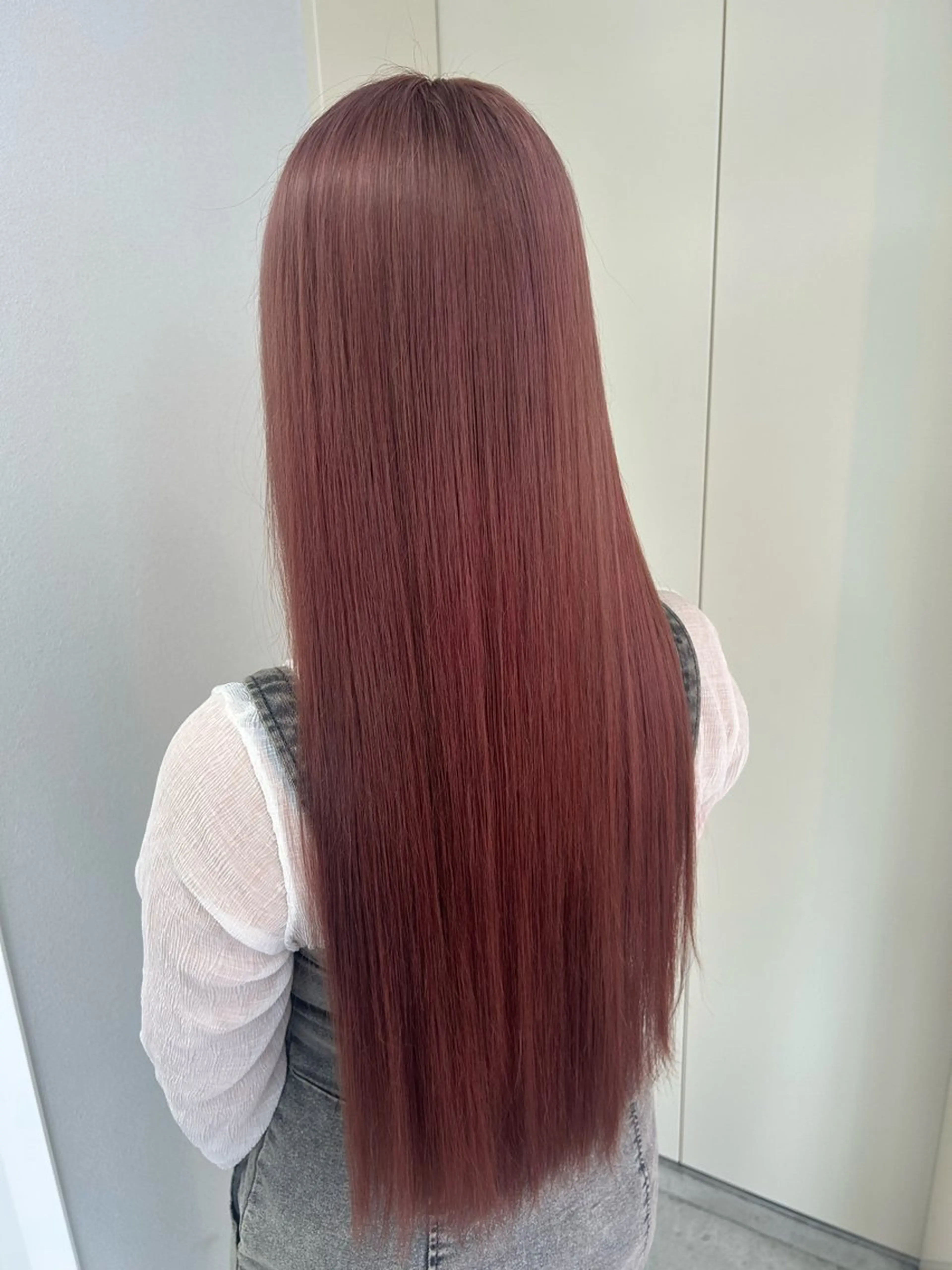 ロング カラー ピンクカラー レッドカラー ヘアカラー トリートメント Gisel みらののヘアスタイル