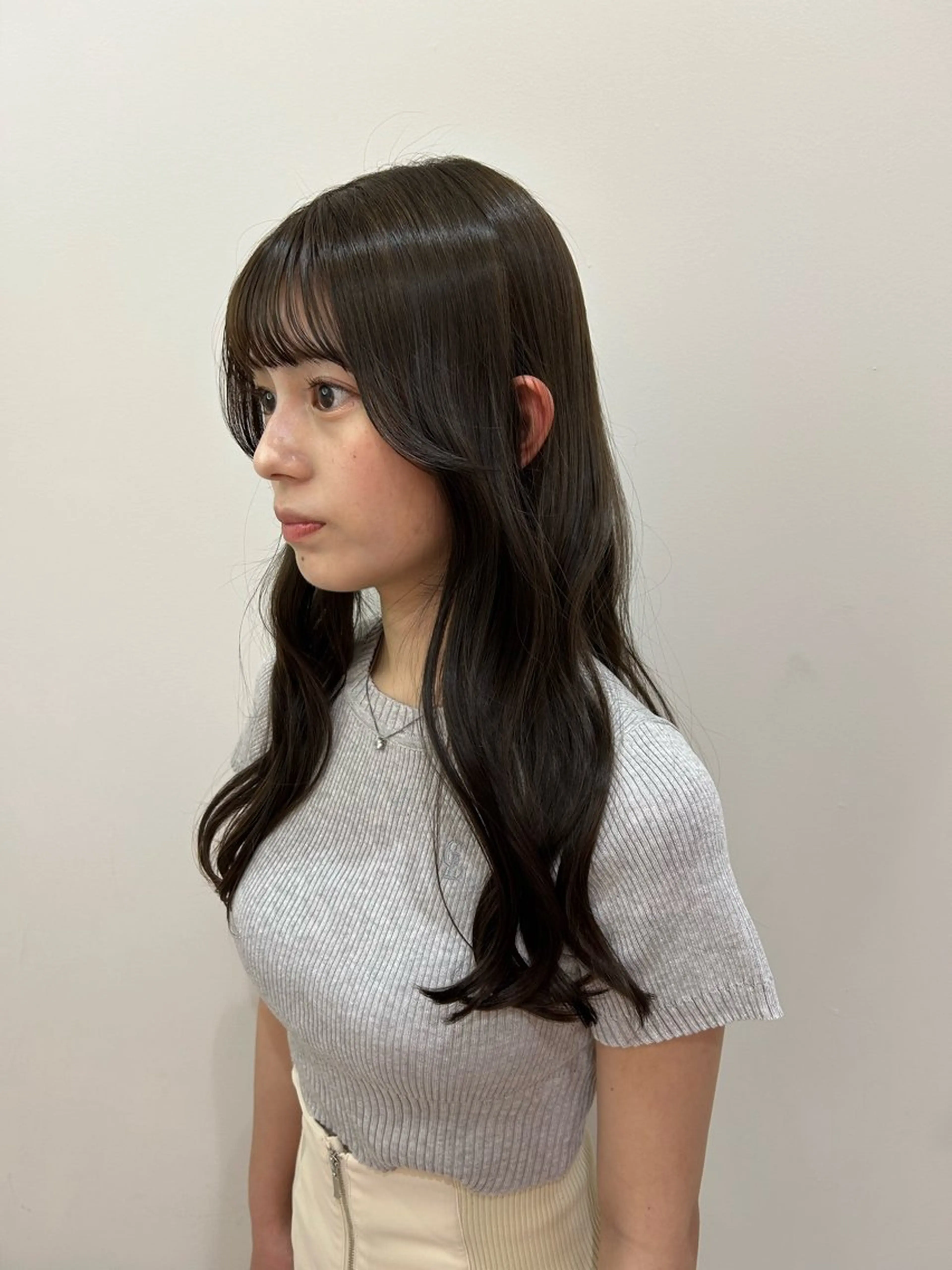 ロング カラー オリーブグレー カット ヘアカラー ボブレイヤー/ カラー診断/Amiのヘアスタイル