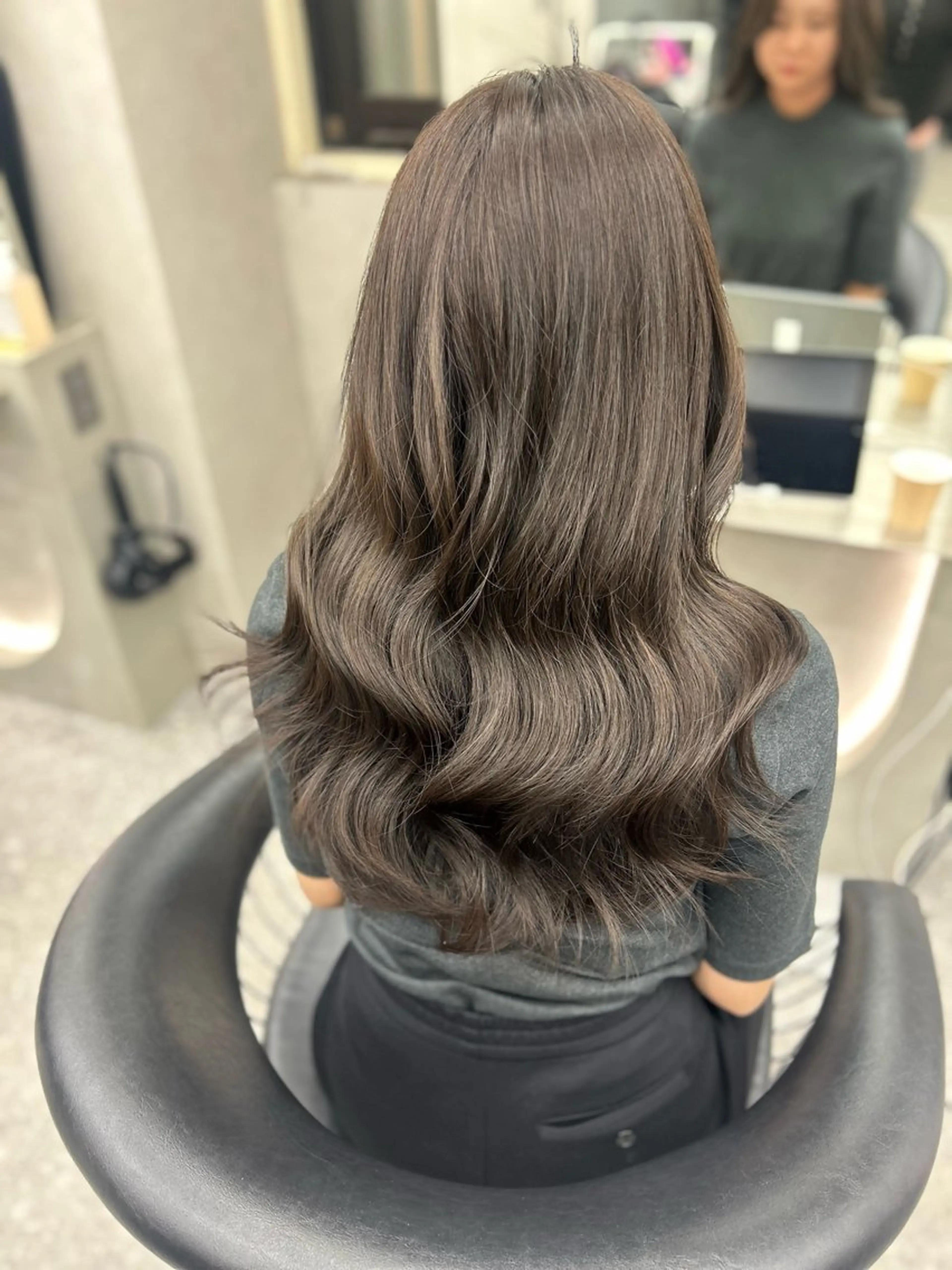 ロング カラー yui🎀ブリーチ なしベージュ／博多のヘアスタイル