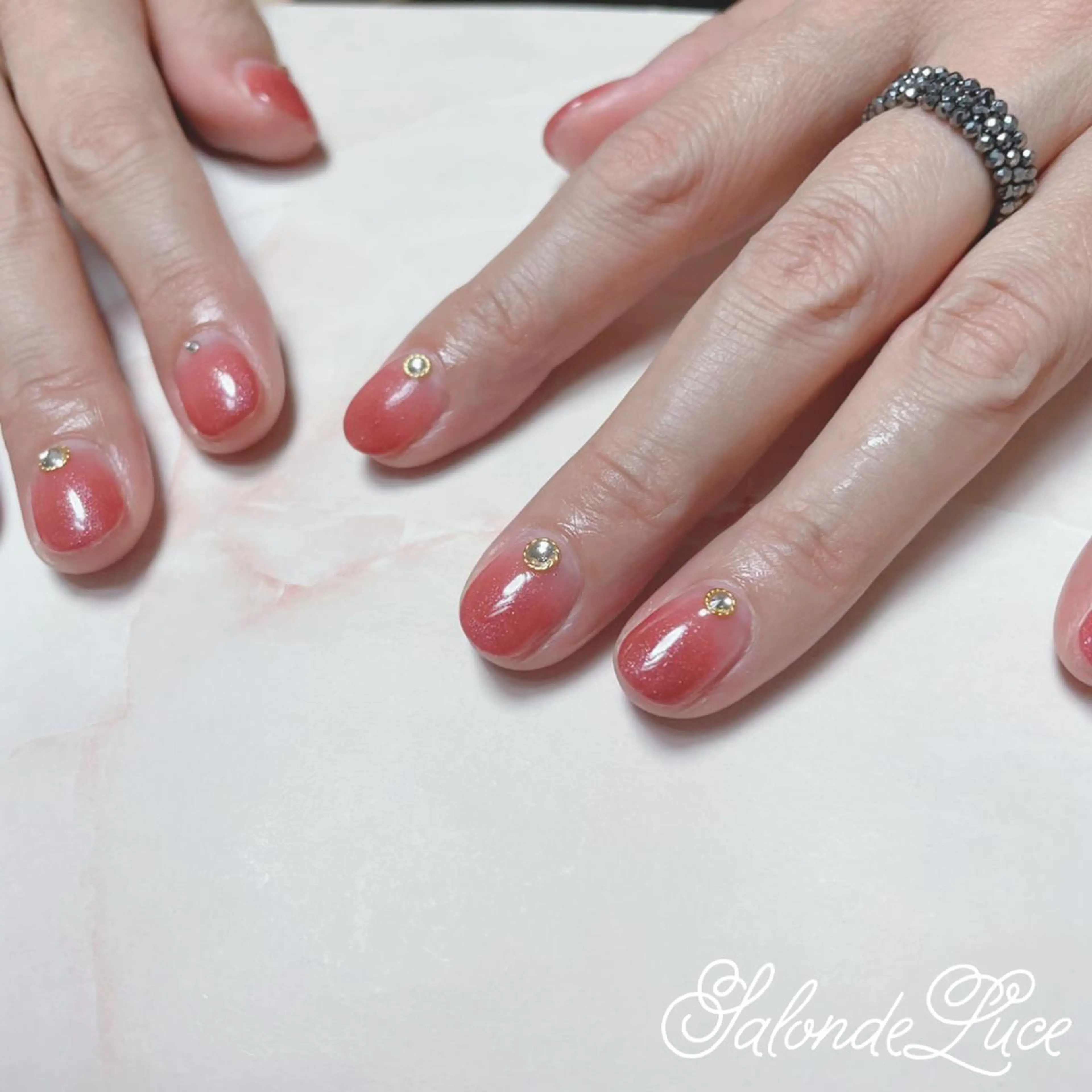 ネイル グラデーション Salon de Luceのネイルデザイン