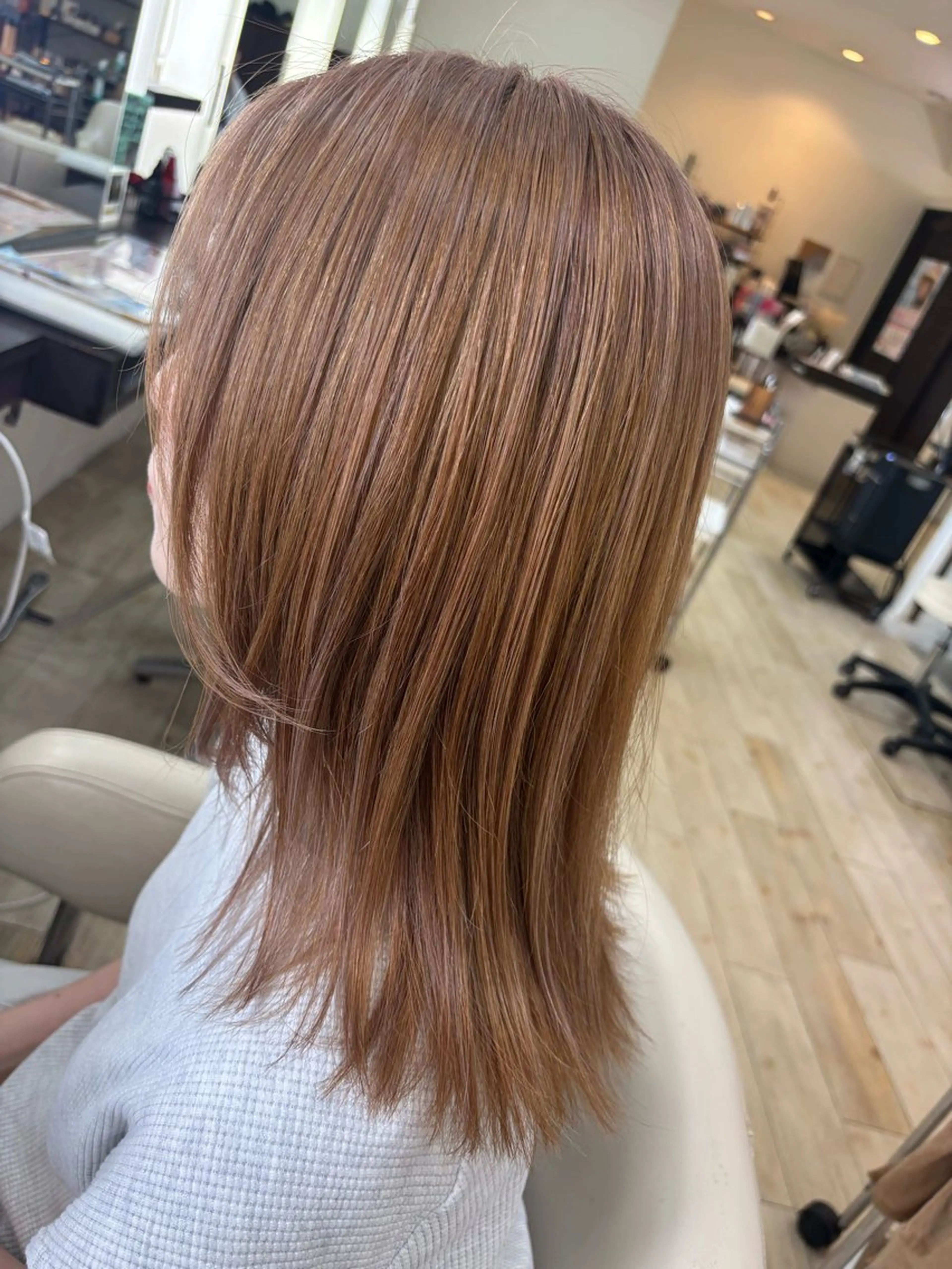 カット＋ブリーチカラー👧の写真