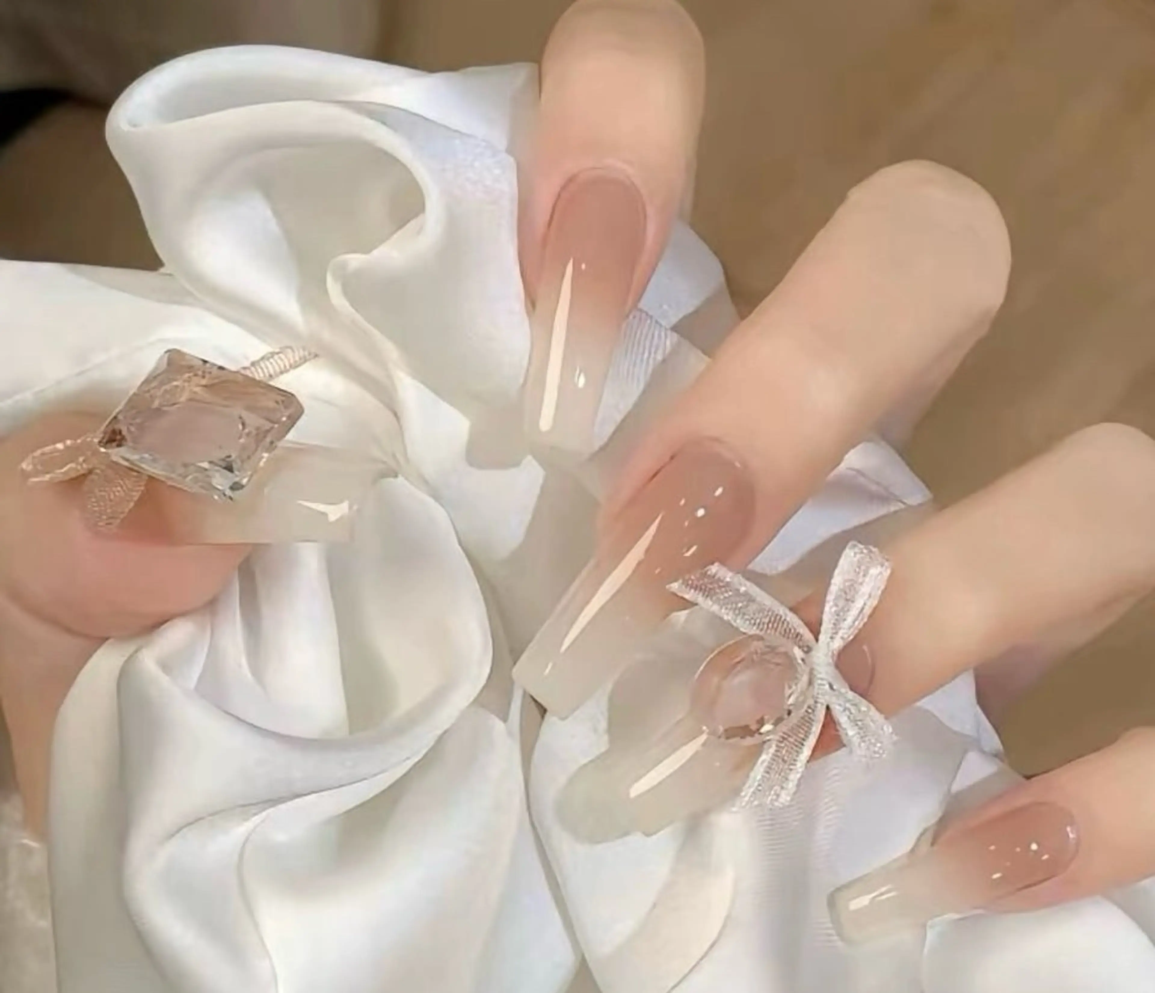 ネイル チークネイル 長さ出し フレンチネイル ガーリー 韓国ネイル sun nail池袋 モデル募集のネイルデザイン