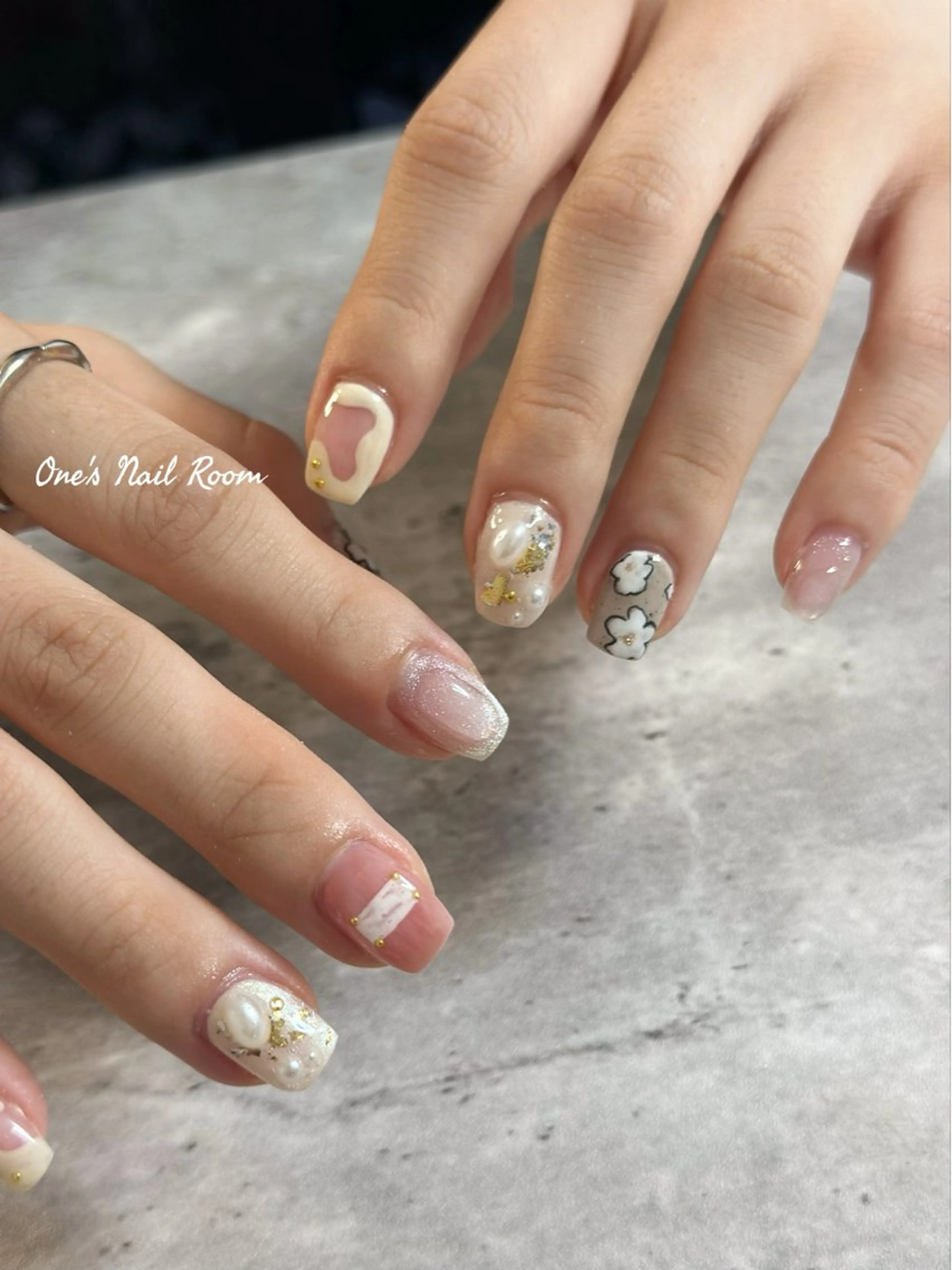 ネイル ハンドネイル One's Nail Roomのネイルデザイン