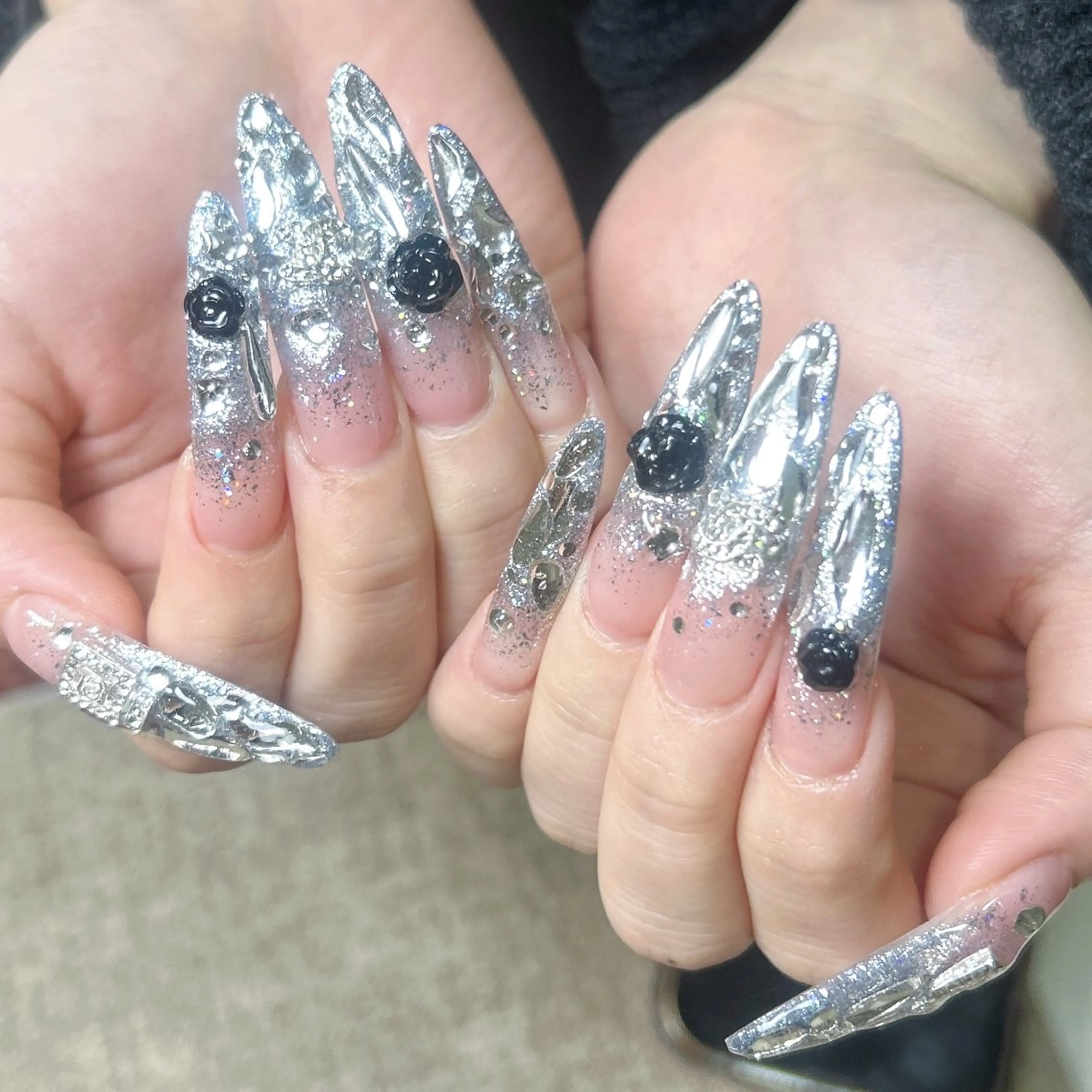 メンズ ネイル メンズ韓国風 アートネイル オーロラネイル ガーリー キラキラネイル Nail salon 木にいるのネイルデザイン
