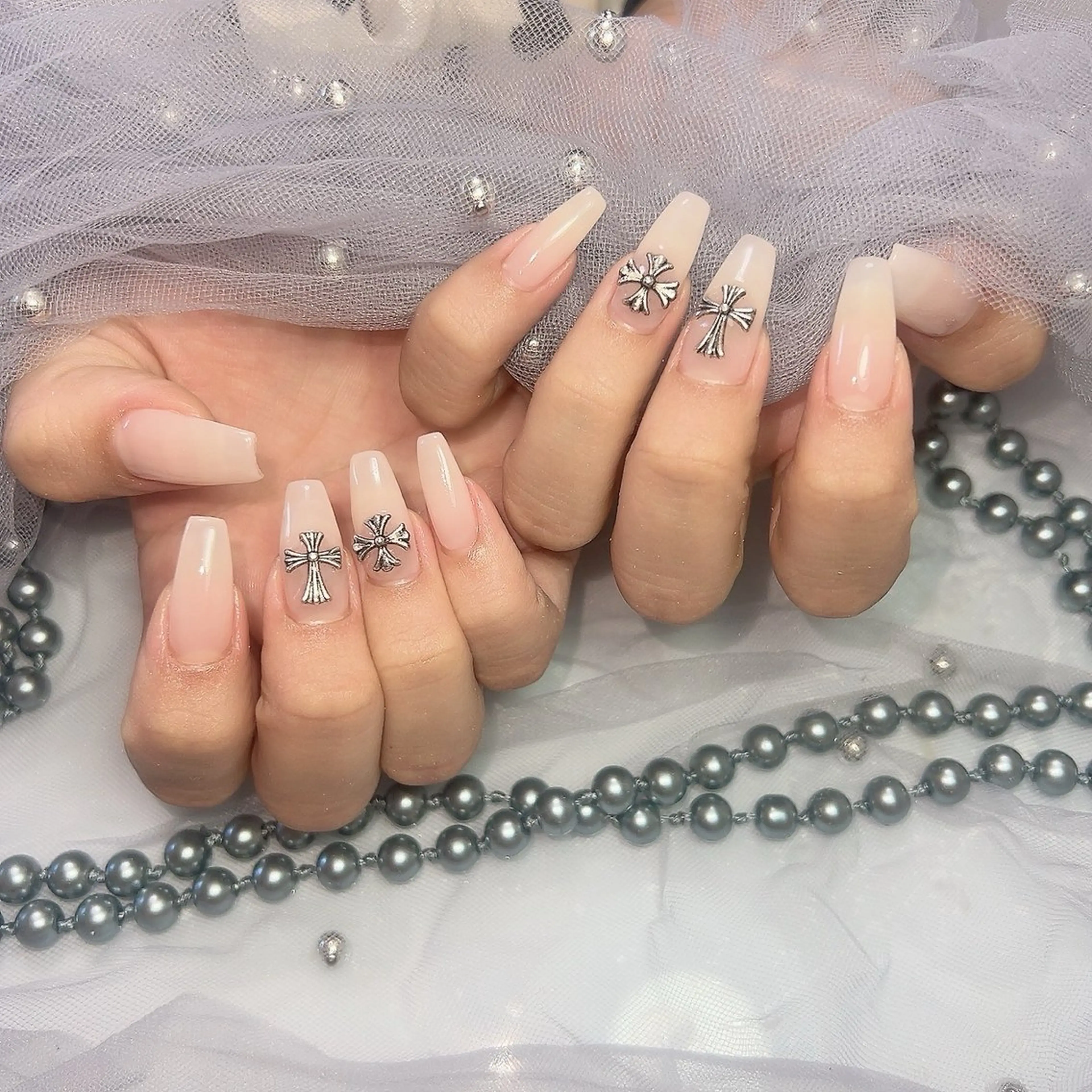 ネイル アートネイル フレンチネイル ジェルネイル グラデーション 韓国ネイル Viola  . Nailsalonのネイルデザイン