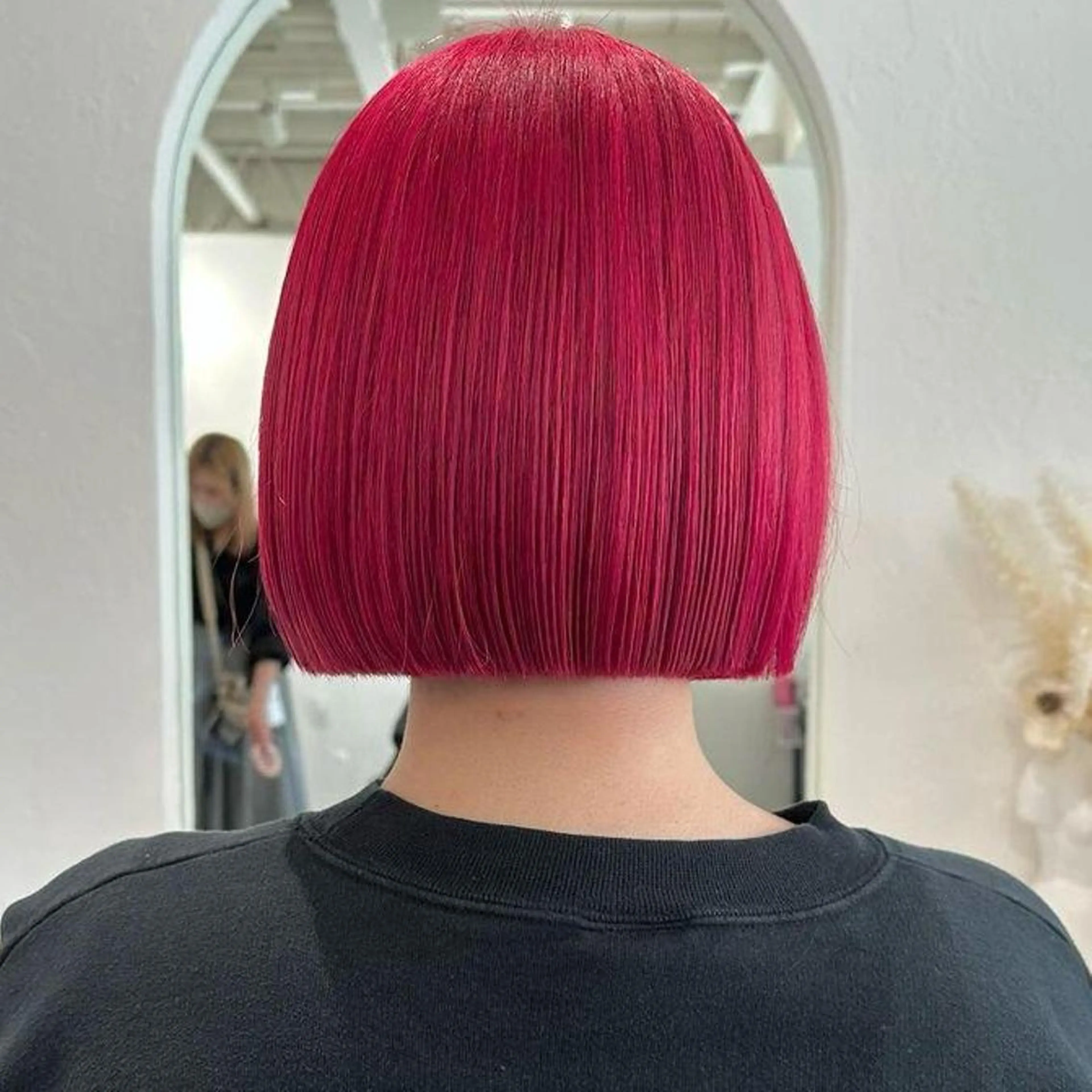 ショート カラー ブリーチ レッドカラー ORIKA 美容室のヘアスタイル