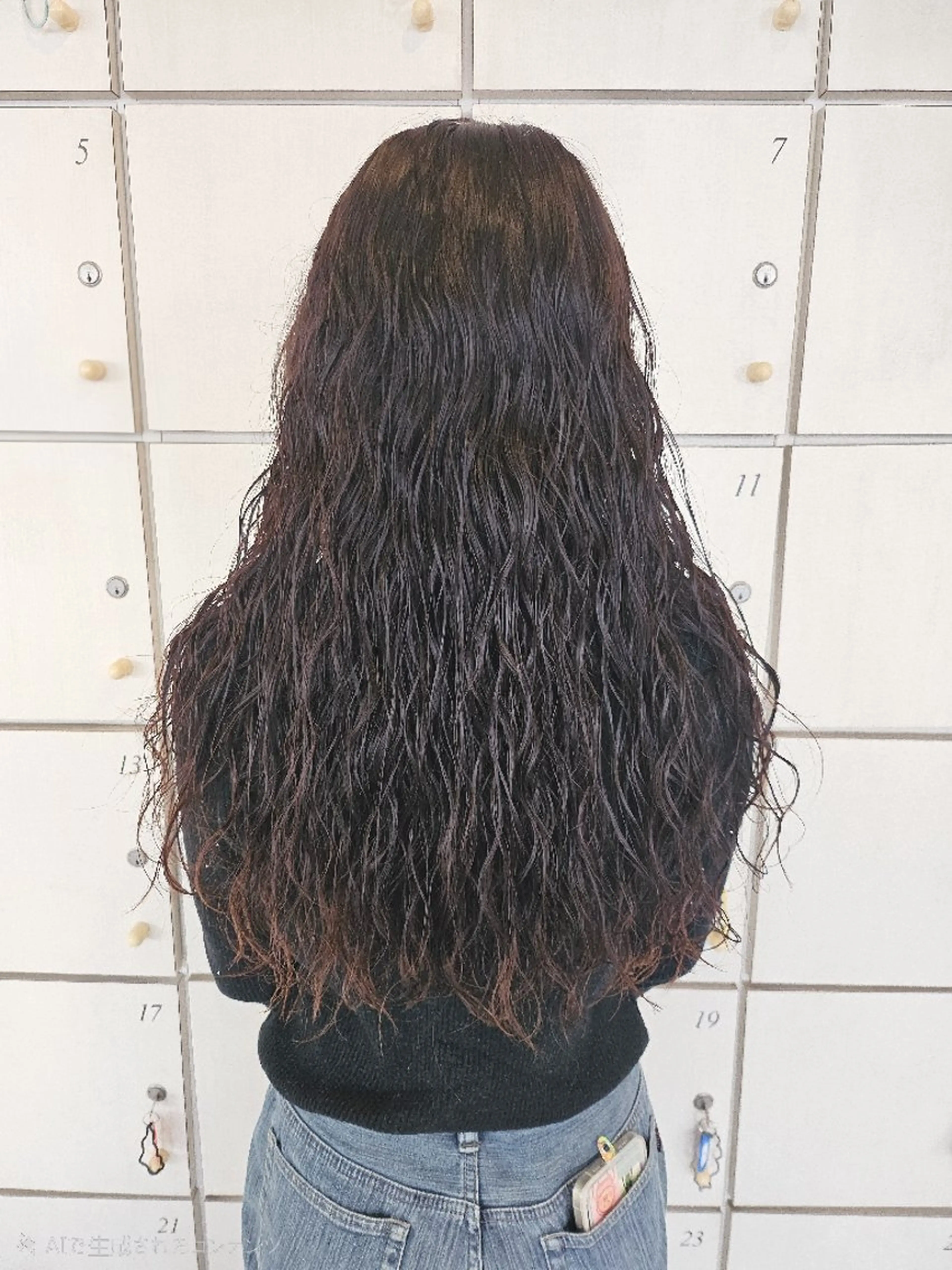 ロング 縮毛矯正 カット パーマ 岡田 奈々のヘアスタイル