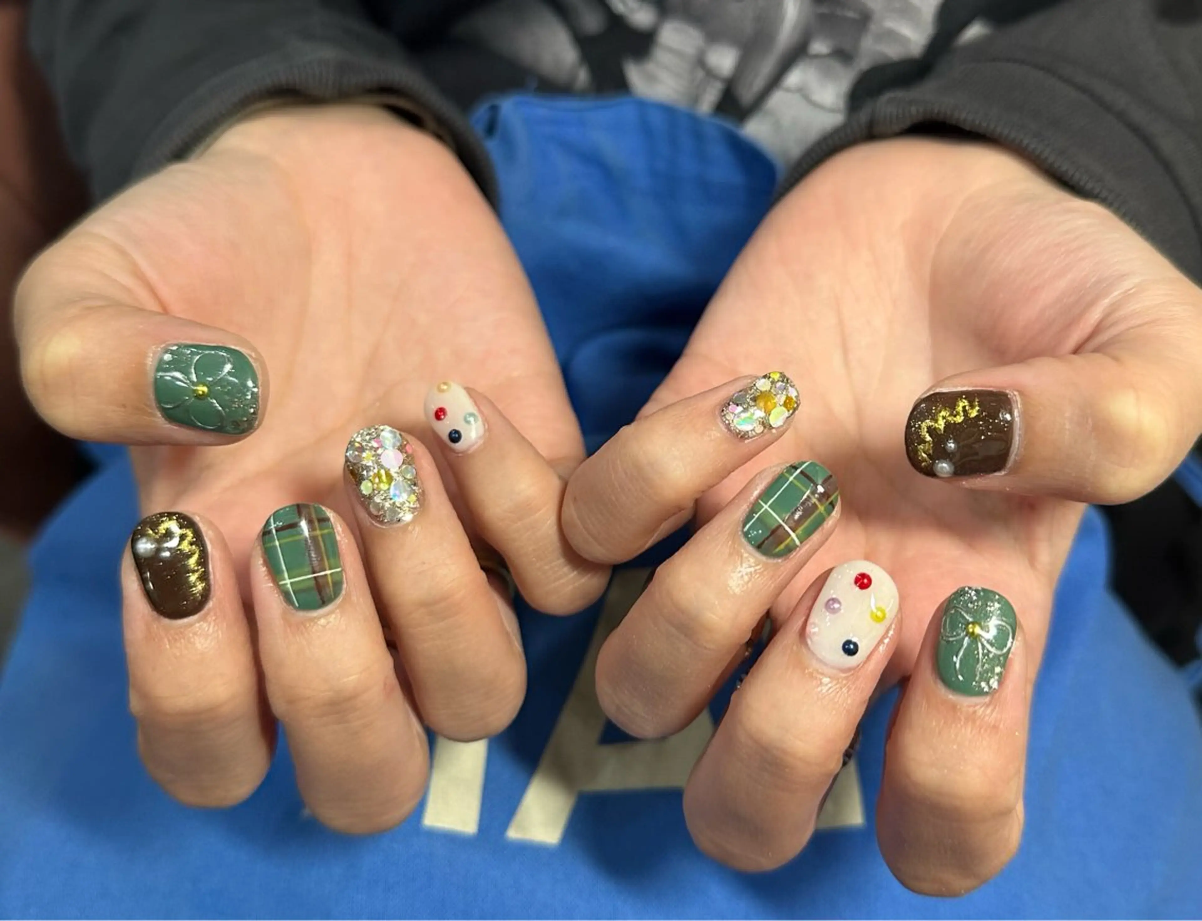 ネイル LAVISH nanamiのネイルデザイン