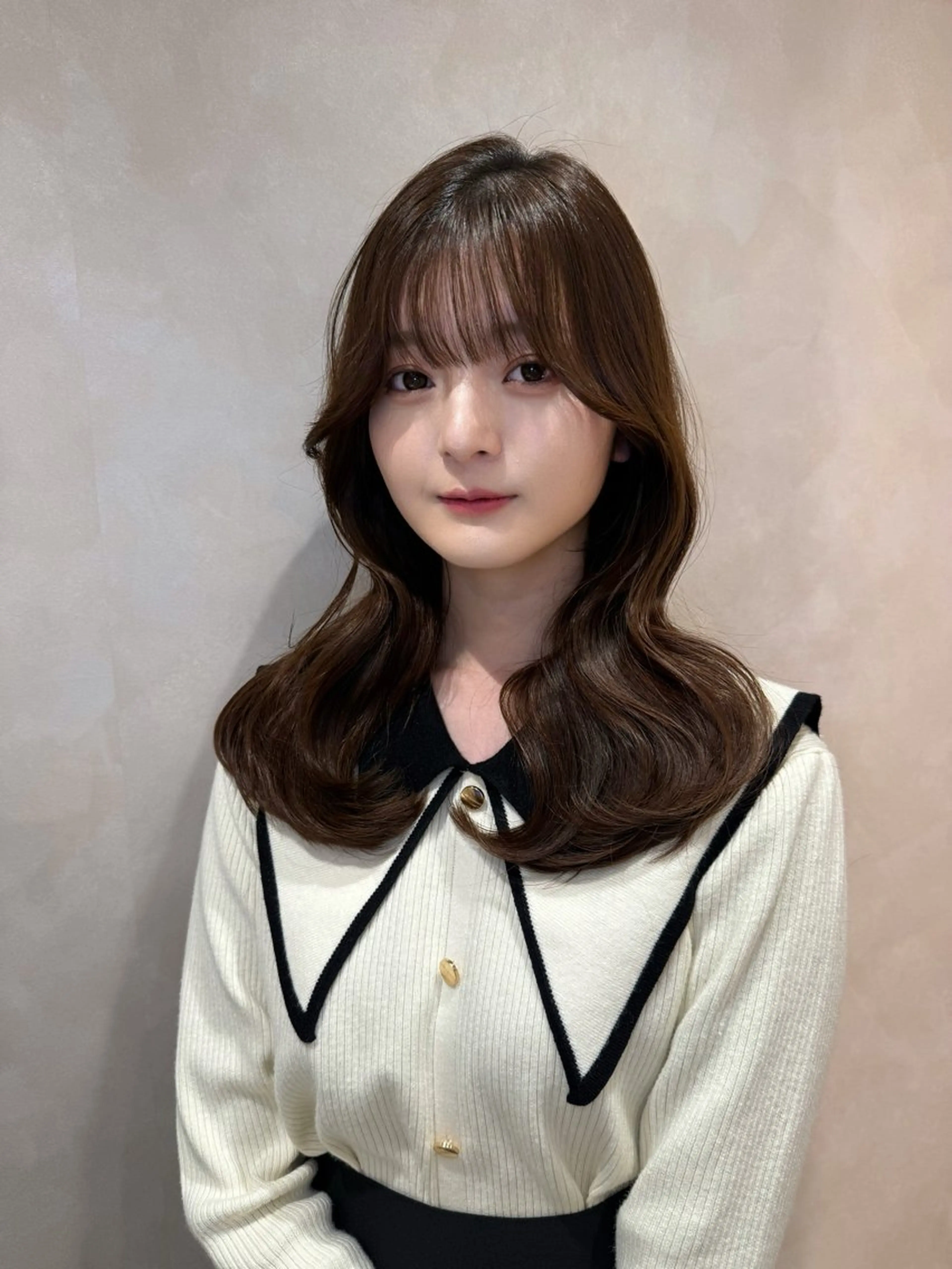 セミロング セミロングパーマ 顔周りカット タンバルモリ ヨシンモリ 韓国風ヘア カット ヘアカラー トリートメント 韓国ヘア/レイヤー/ 前髪/髪質改善/石川のヘアスタイル