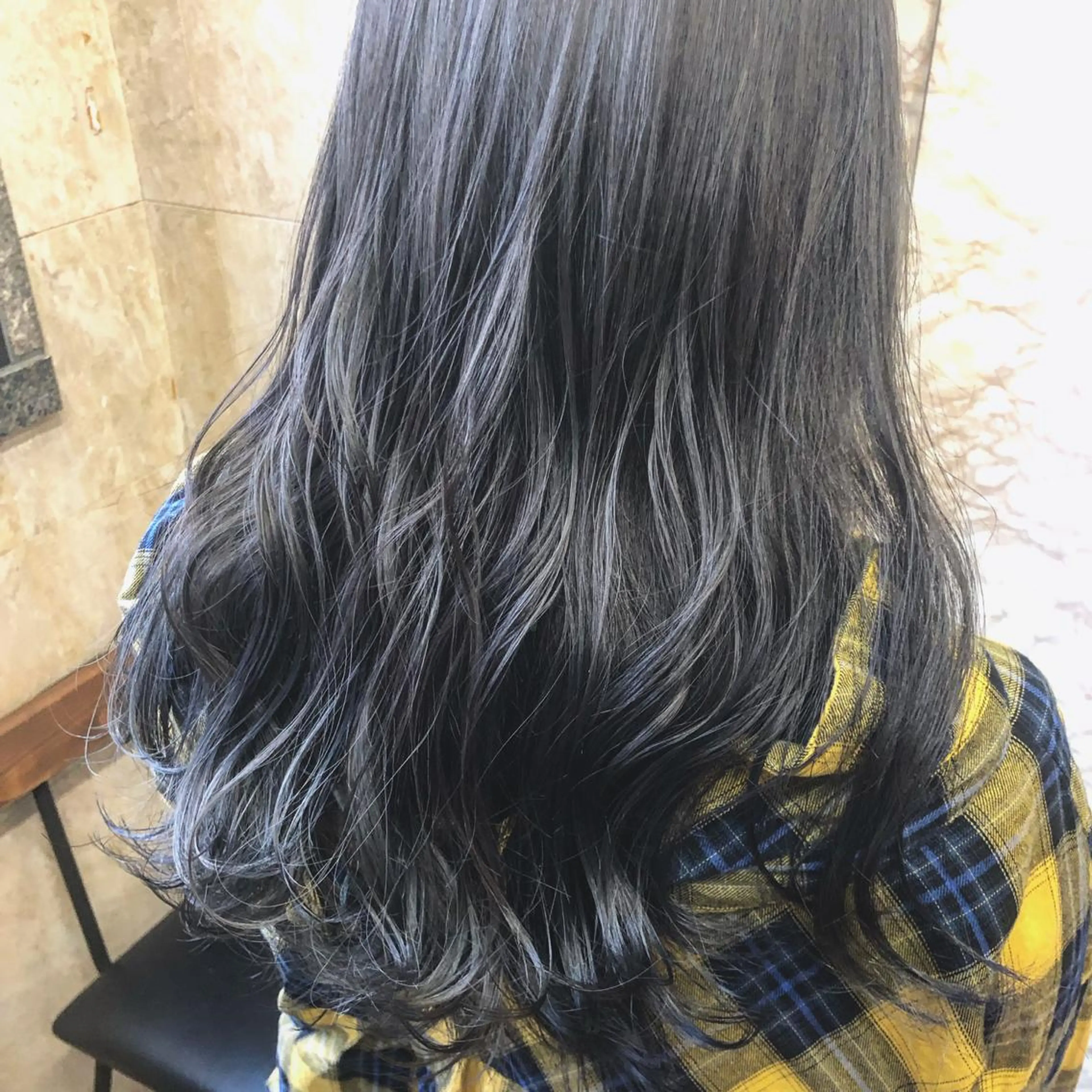 ミディアム カラー パーマ ヘアアレンジ 透明感カラー カット ヘアカラー トリートメント TOMO GEEKS代表のヘアスタイル