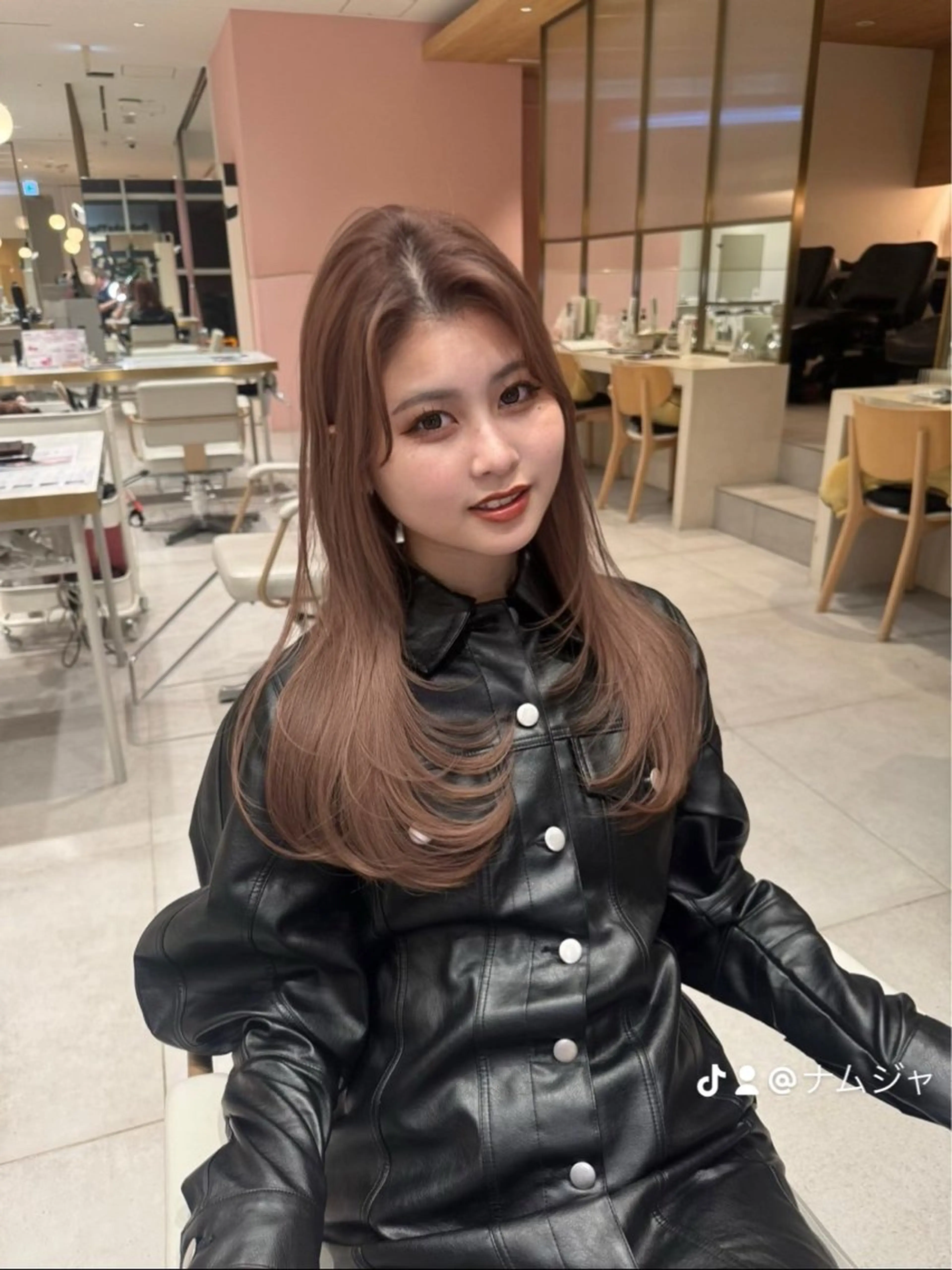 ロング 赤み消し透明感カラー 似合わせ前髪柴田礼空のヘアスタイル