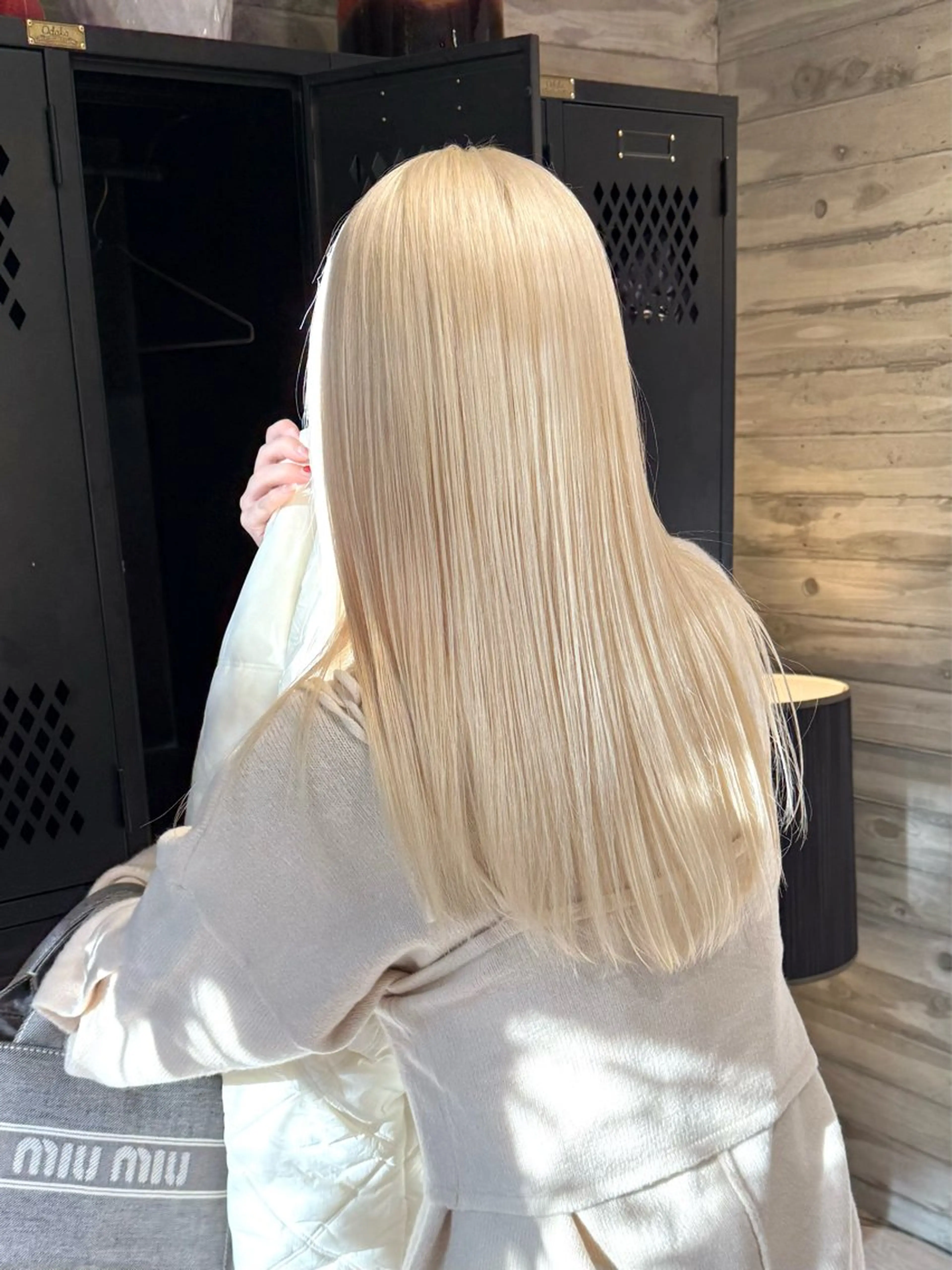 🎇ブリーチ2回クーポン🎇 トリプルカラーブリーチ2回+カラー+トリートメント #ホワイトブリーチ#ペールトーンの写真