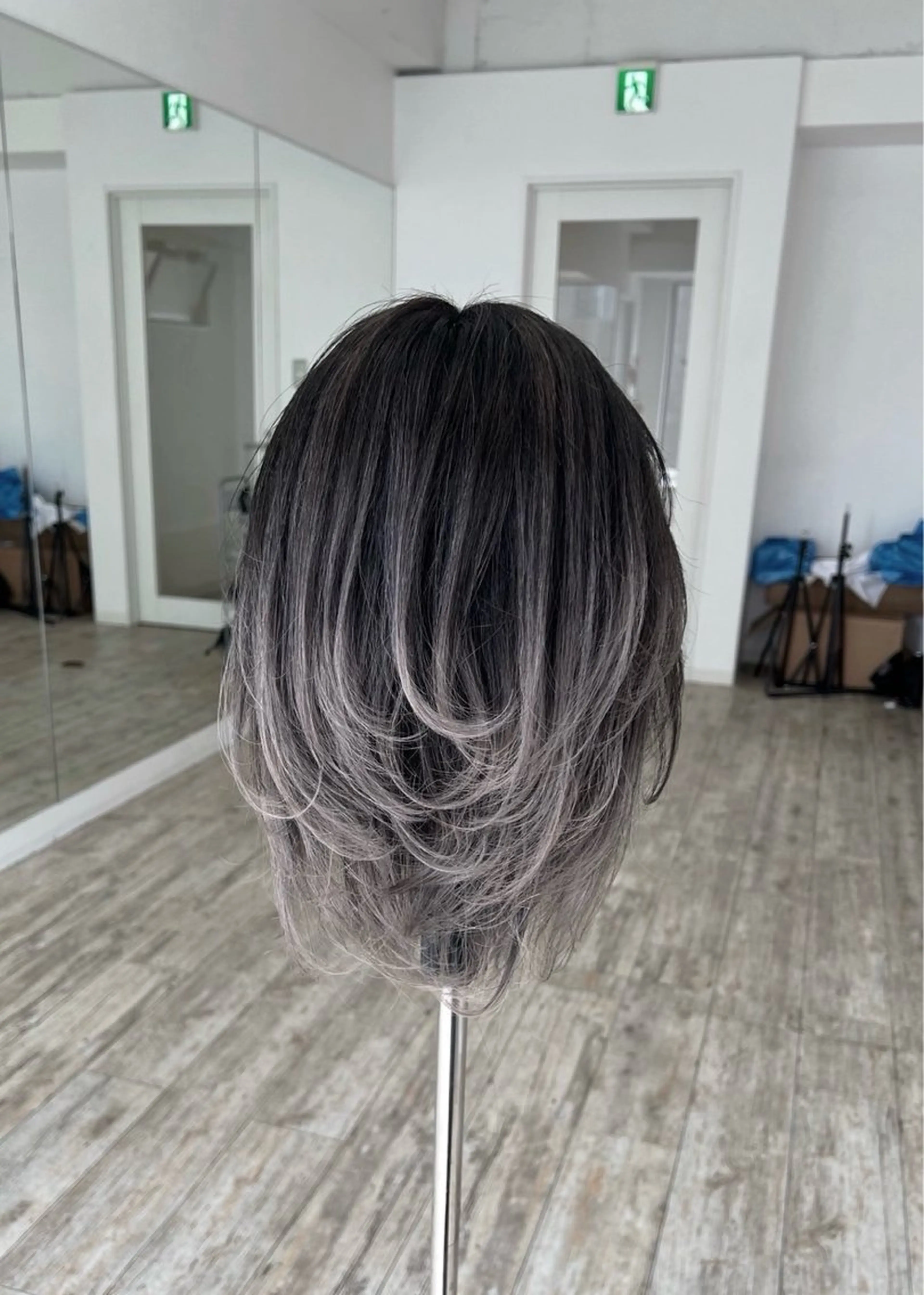 ミディアム カラー バレイヤージュ グレージュ レイヤーカット カット ヘアカラー トリートメント ROBIN所属・指名数No.1 /NAOYAのヘアスタイル