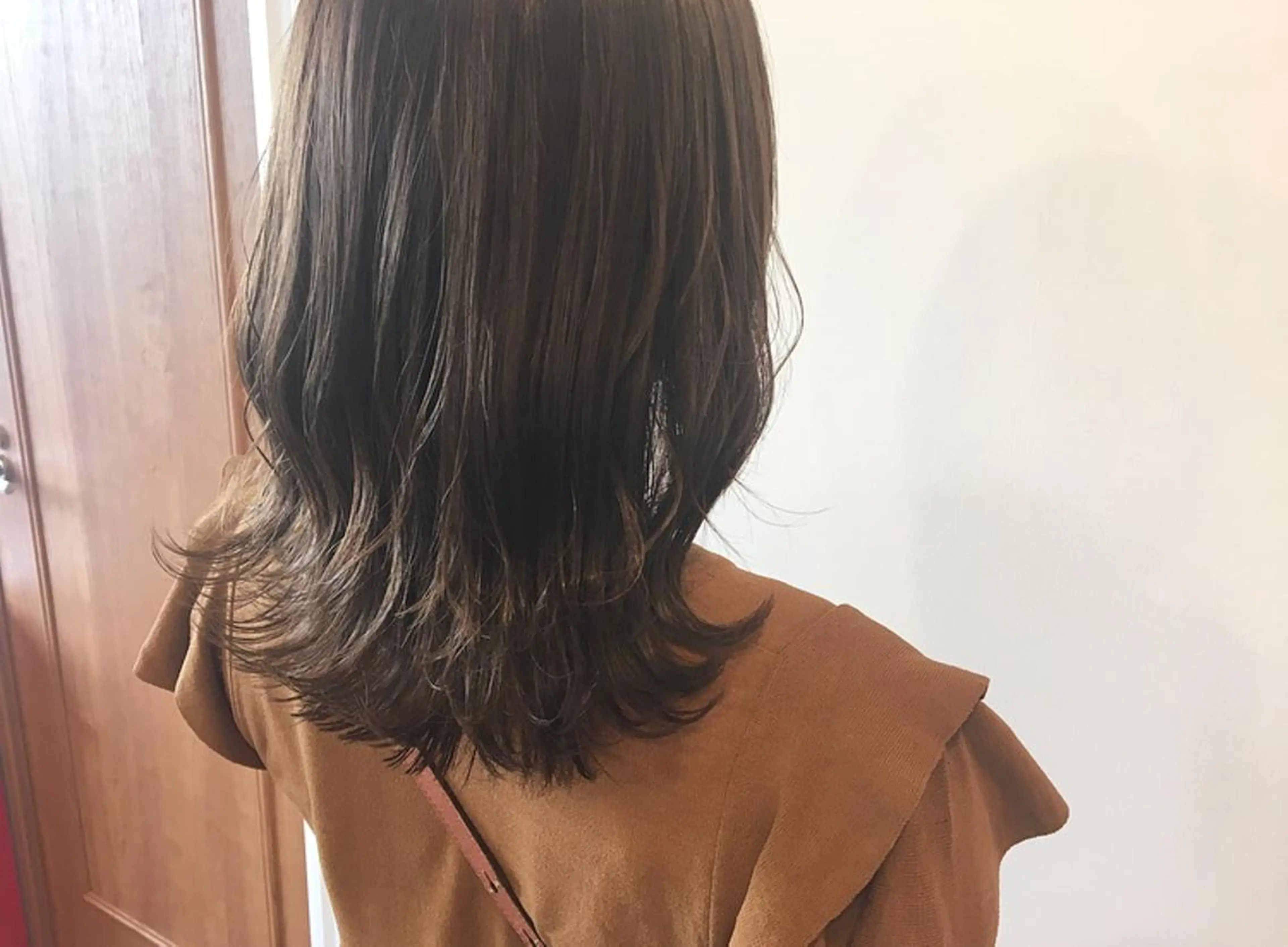 ミディアム アッシュ カット ヘアカラー トリートメント 鈴木 翔梧のヘアスタイル