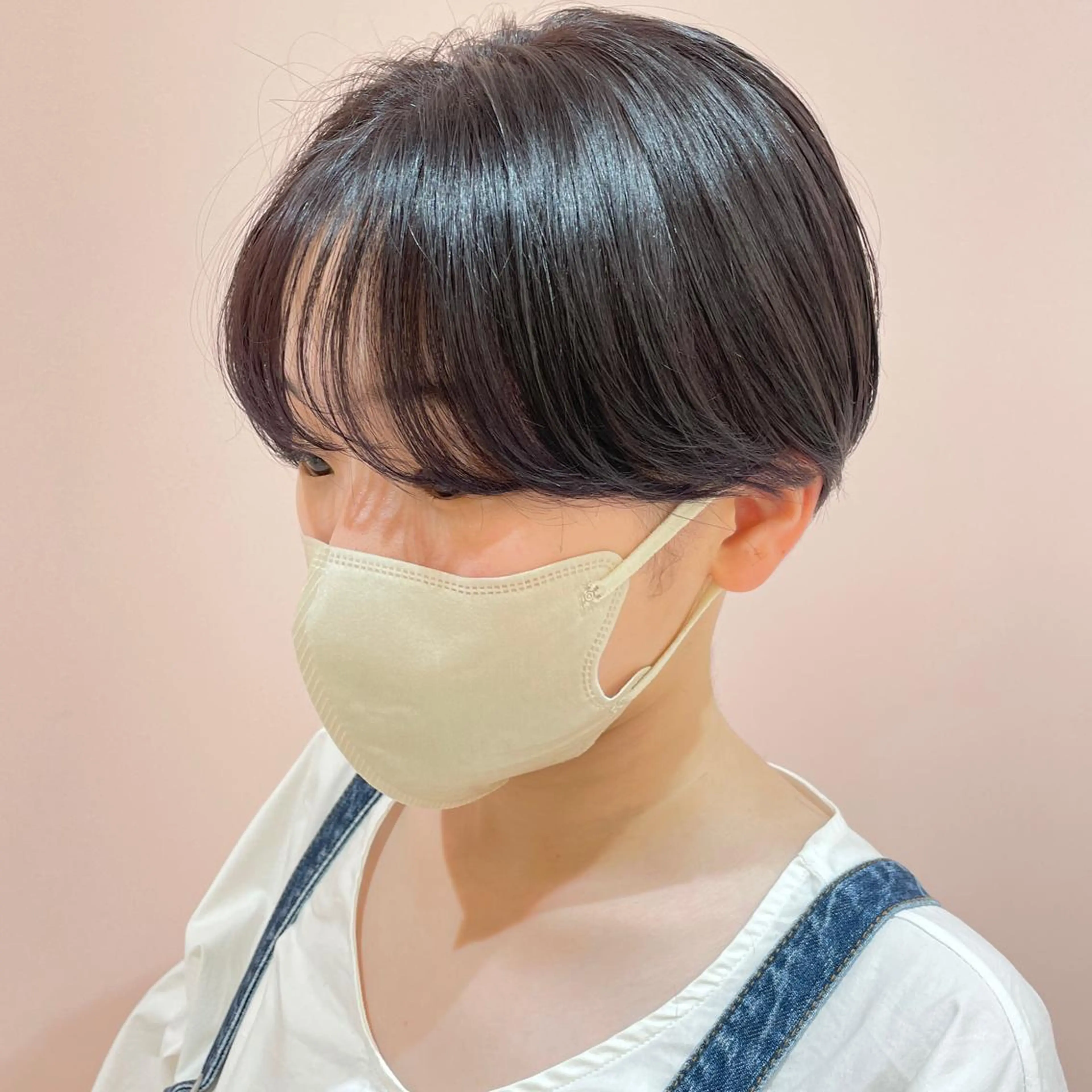 ショート カット ヘアカラー レイヤー/ウルフ/ ハイトーンchimiのヘアスタイル