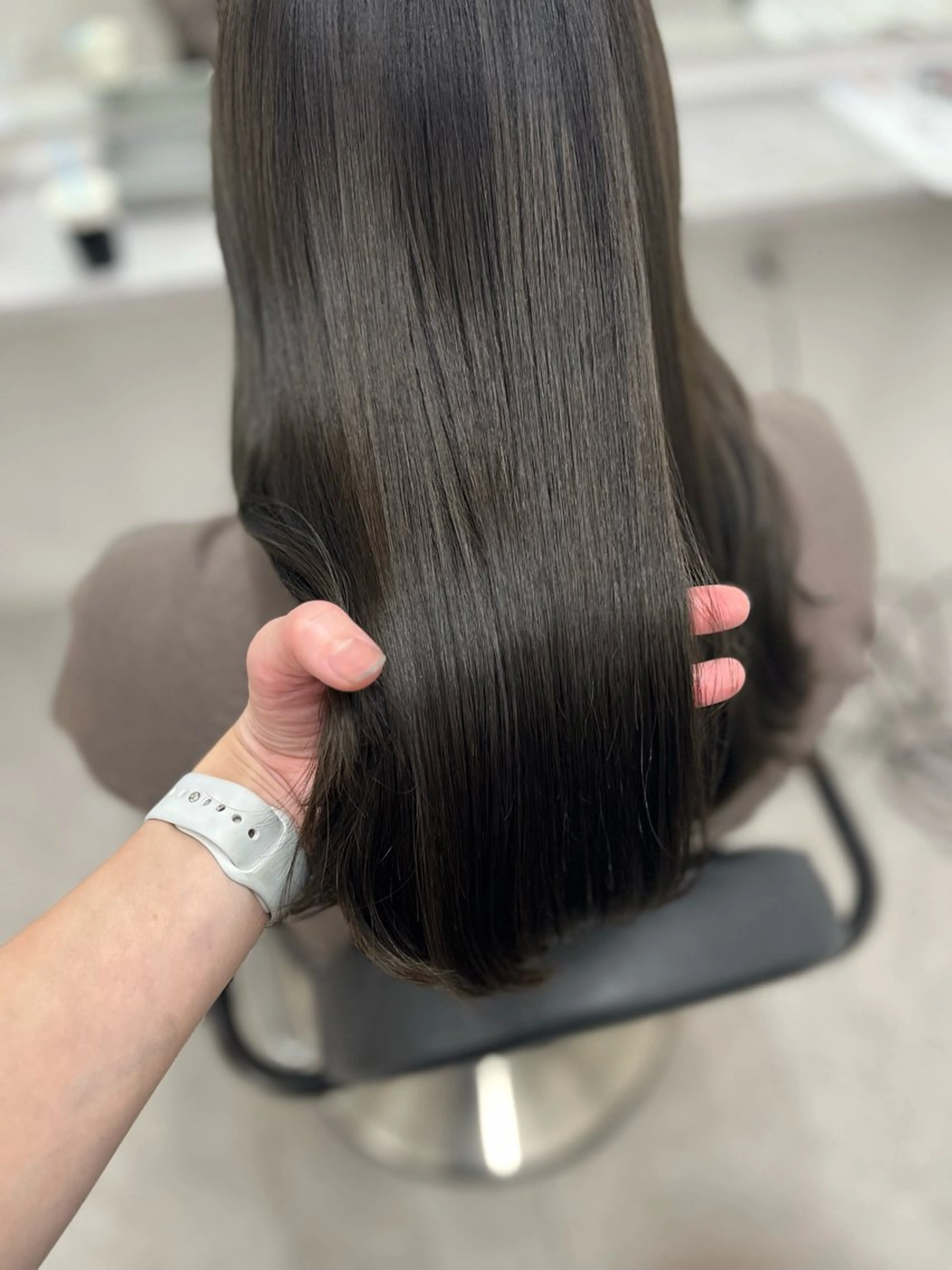 セミロング カラー グレージュ オリーブグレージュ オリーブグレー カット ヘアカラー トリートメント 🫧ぷる艶カラー🫧 Yuubi🦩のヘアスタイル