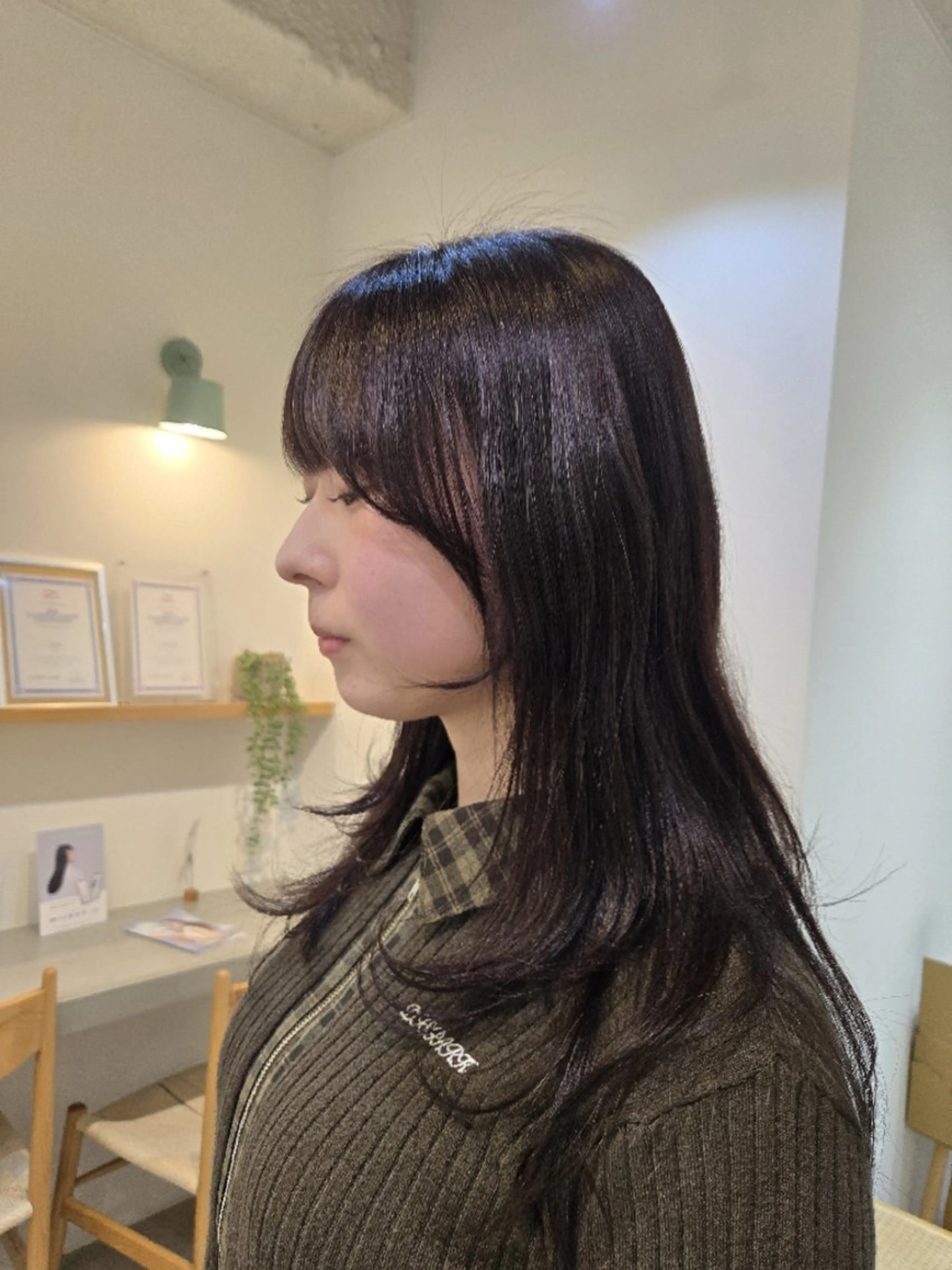 セミロング ヘアカラー トリートメント UCHIBORI NAMIのヘアスタイル