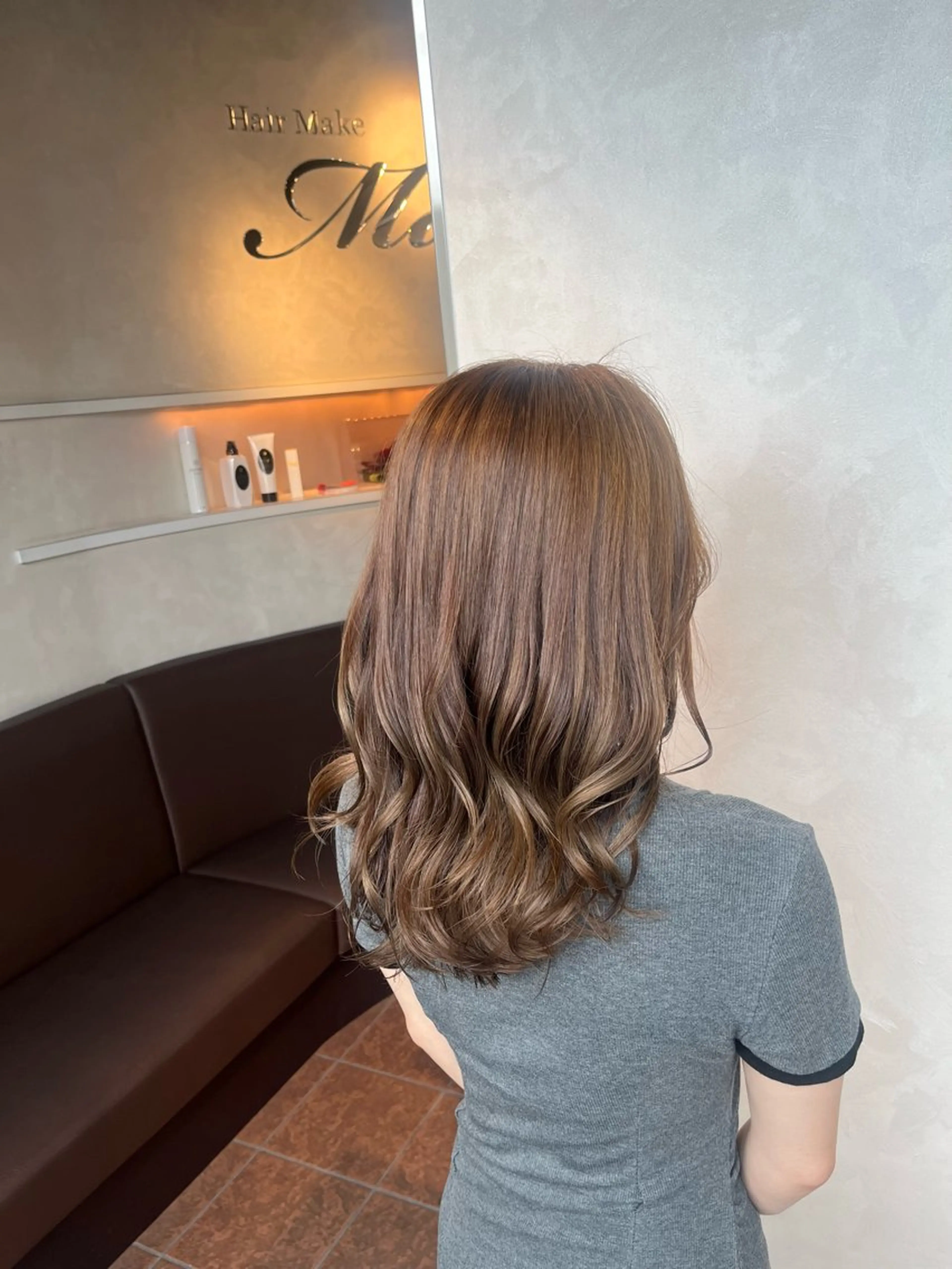 カラー グレージュ ヘーゼル 都築 明日香のヘアスタイル