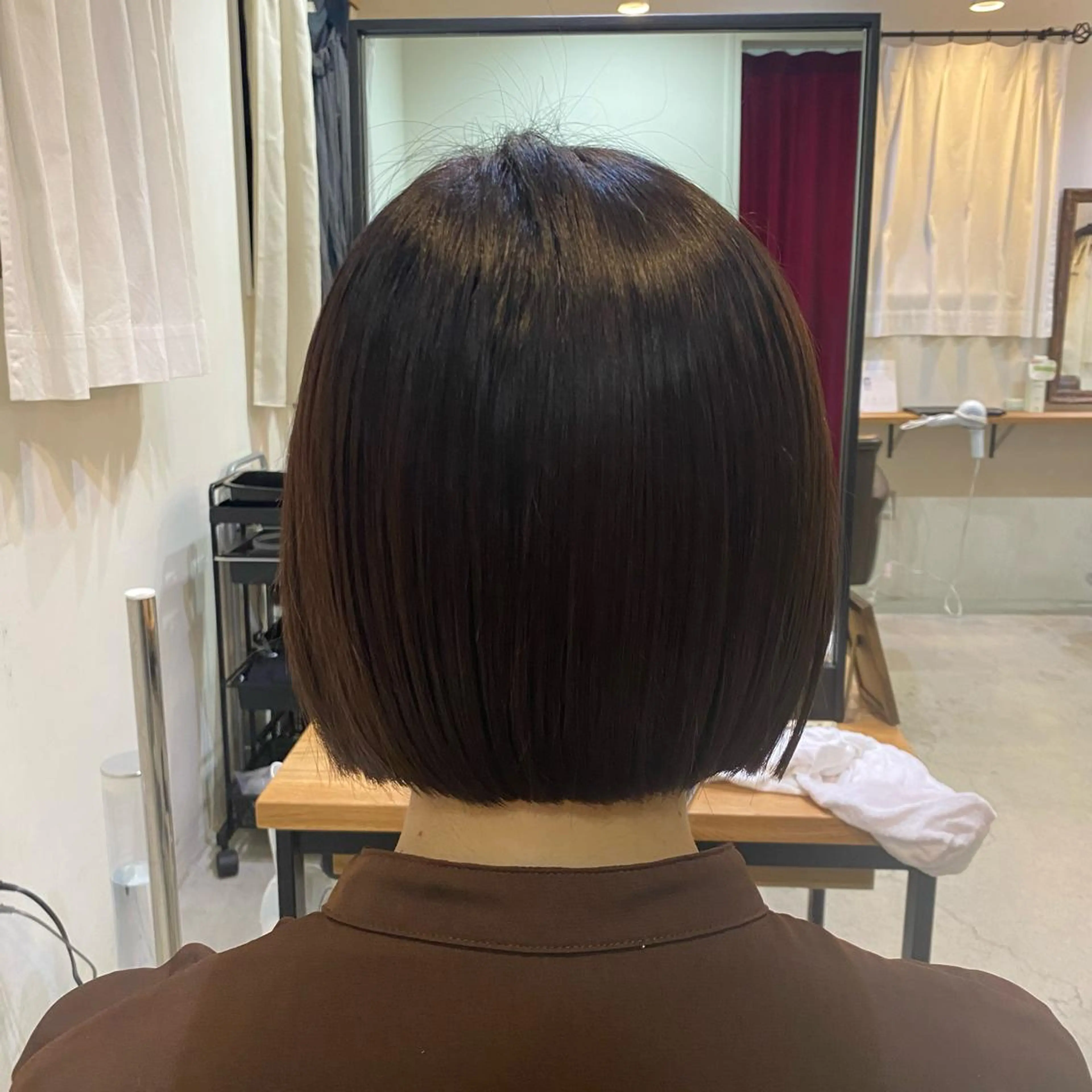 ショート ボブ 切りっぱなしボブ 👩🏼ミニボブのヘアスタイル