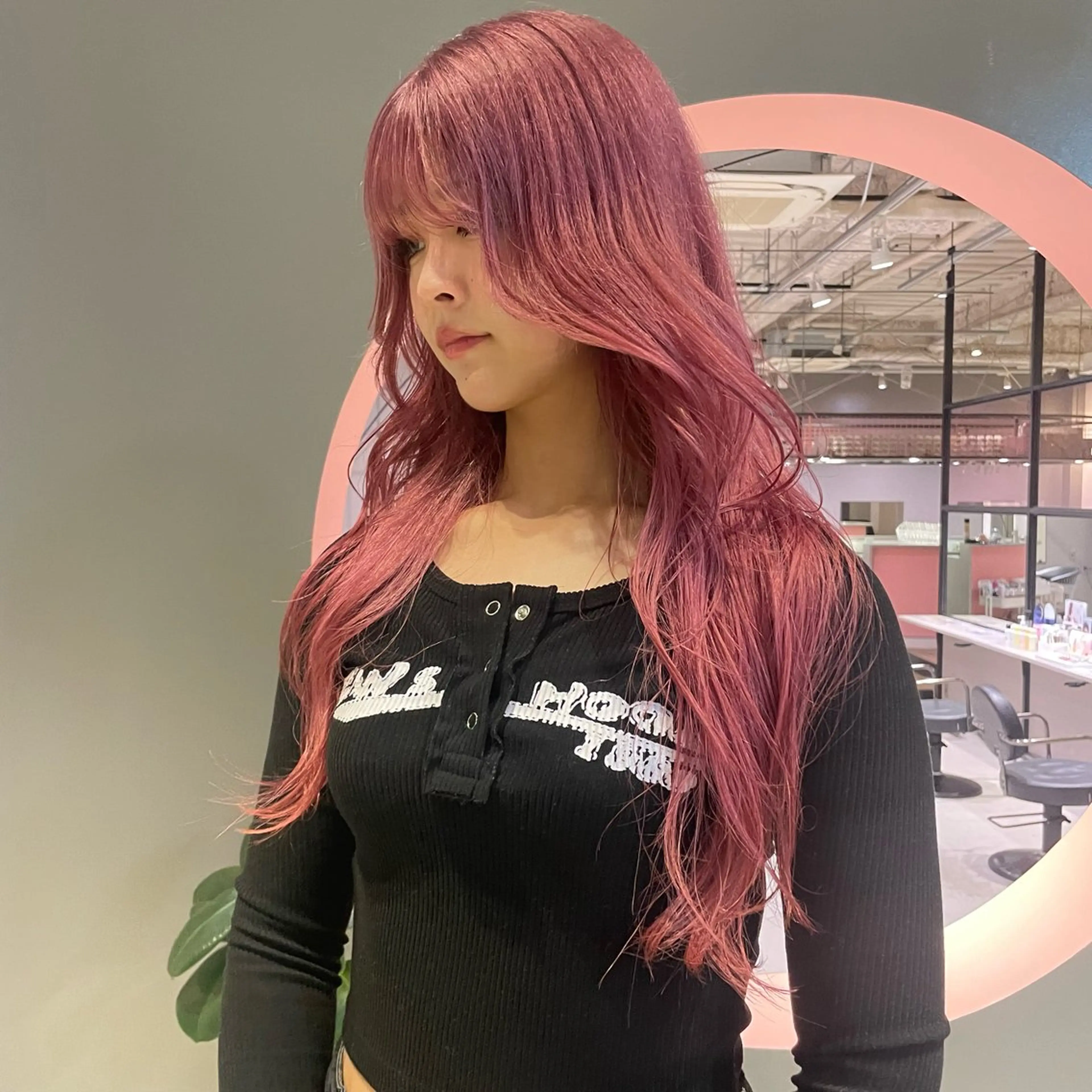 ロング カラー ブリーチ ピンクカラー ないとう ゆうかのヘアスタイル