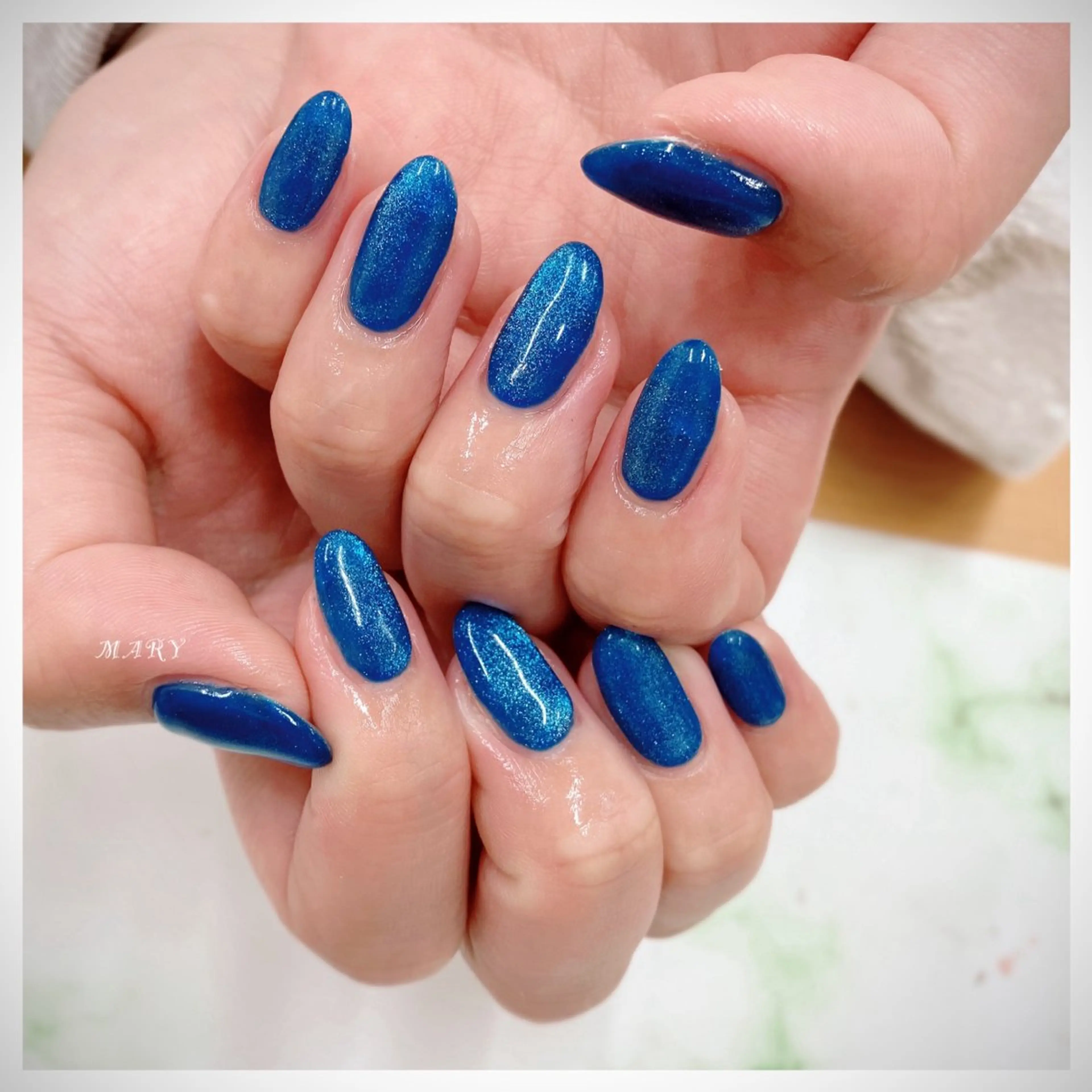 ネイル ブルー キラキラネイル マグネットネイル ニュアンスネイル ワンカラーネイル Mary nail所属・Mary nail .narumiのネイルデザイン