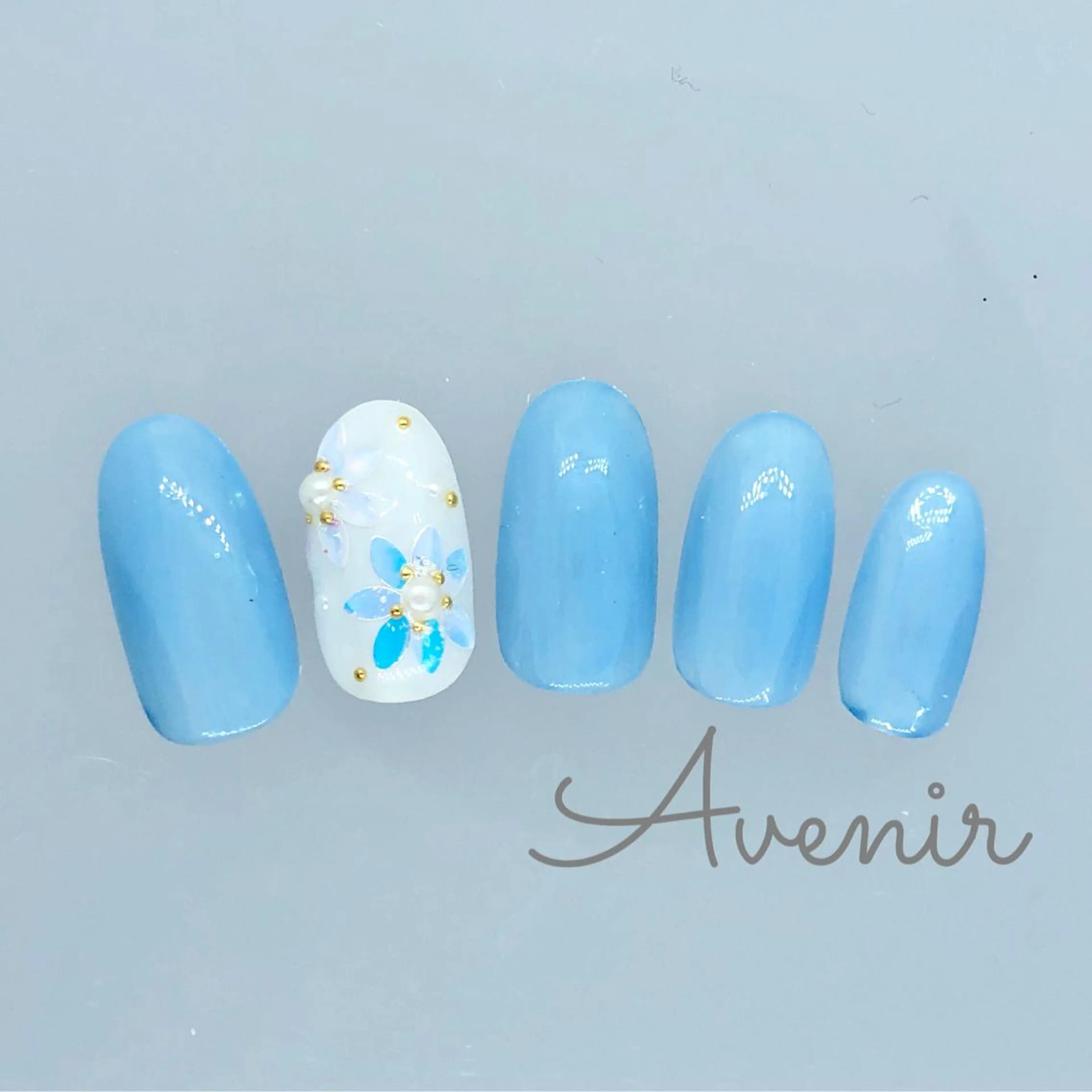 ネイル Avenir 表参道 nail＆eye予約のネイルデザイン