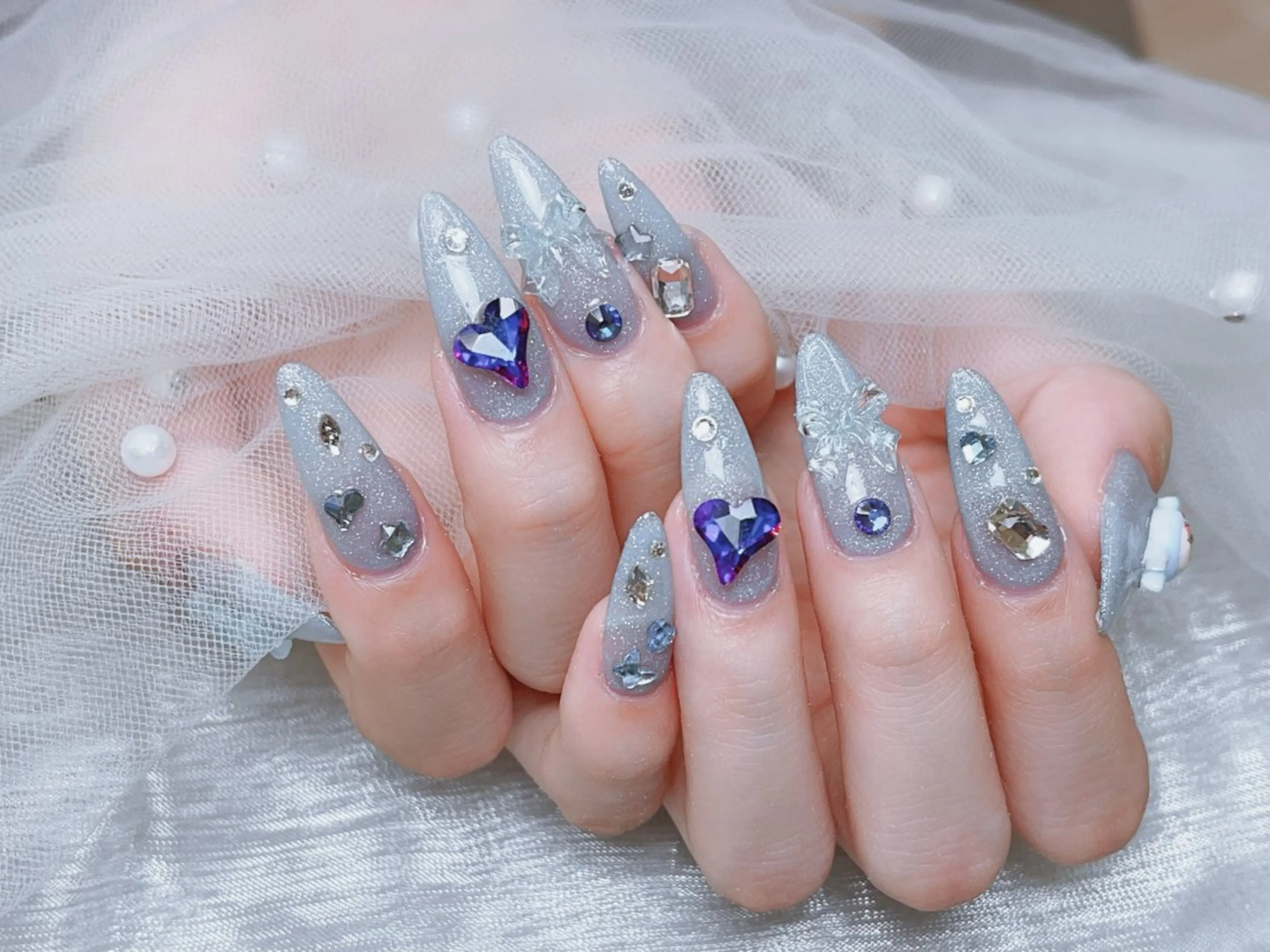 メンズ ネイル メンズ韓国風 アートネイル フレンチネイル ジェルネイル キラキラネイル ハンドネイル Bloom スカルプ専門店のネイルデザイン