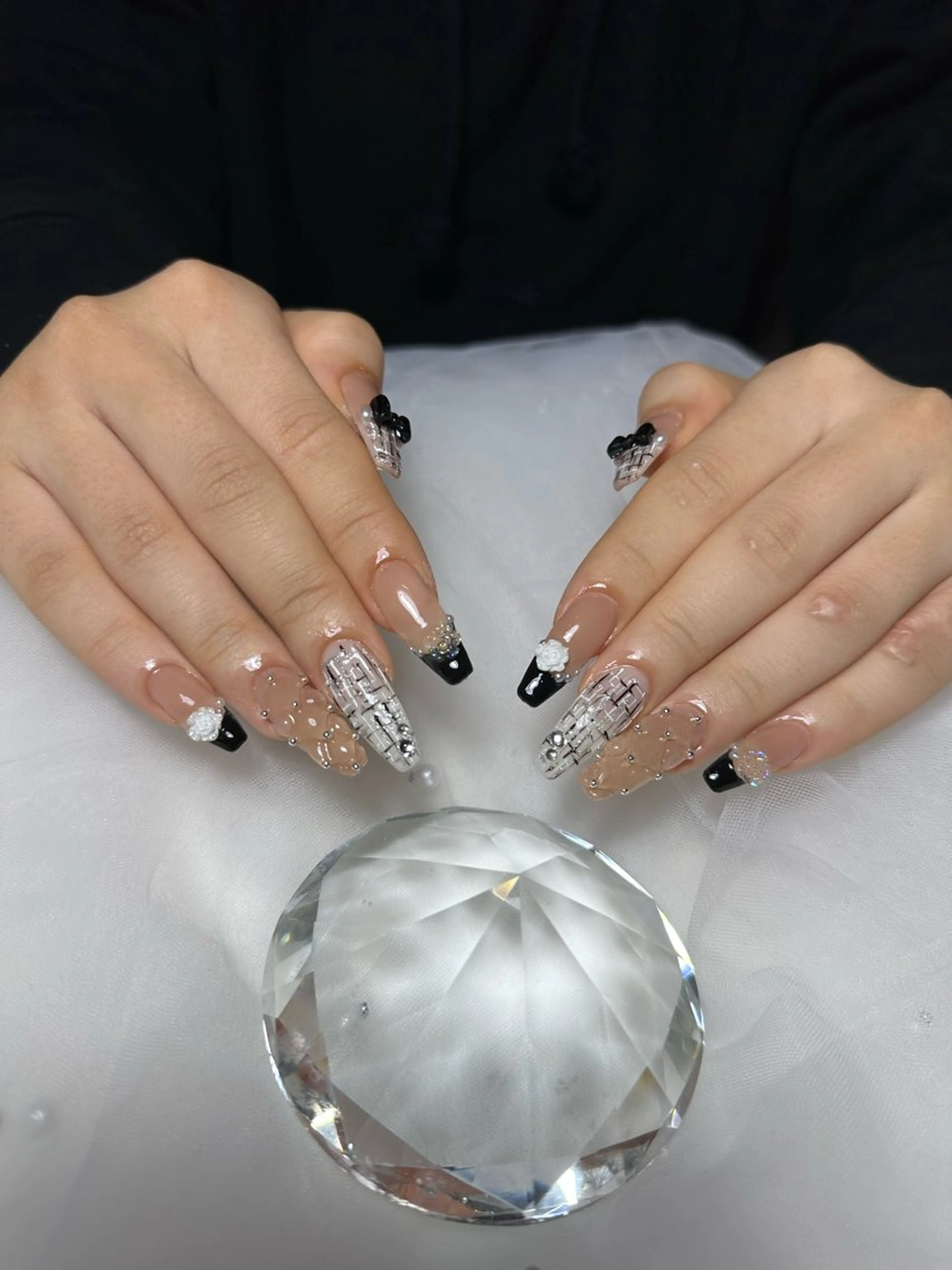ネイル フレンチネイル ロングネイル ネイルチップ ツイードネイル ワンホンネイル ハンドネイル pikarin nailsのネイルデザイン