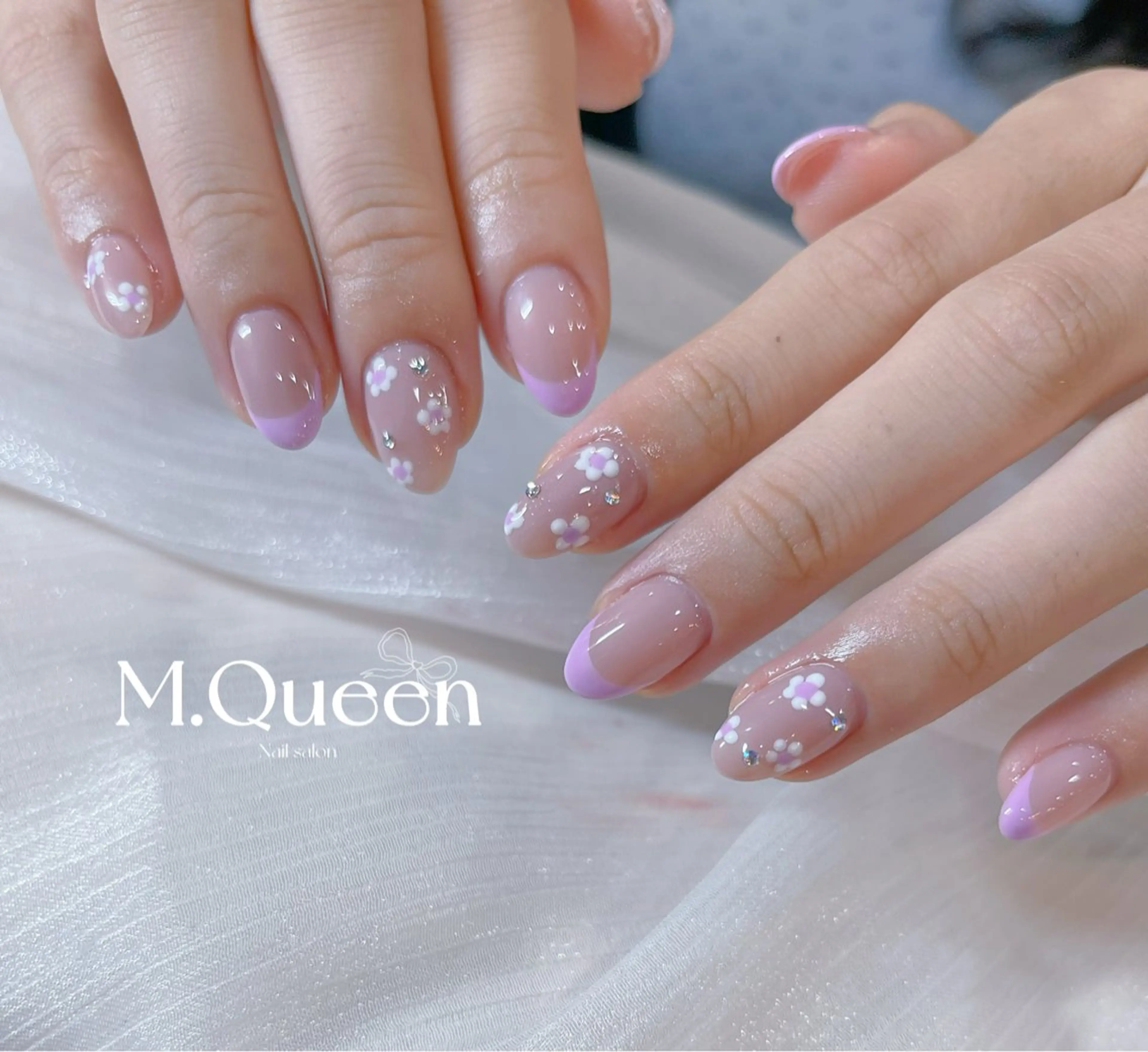 ネイル MQueen ネイルサロンマルのネイルデザイン